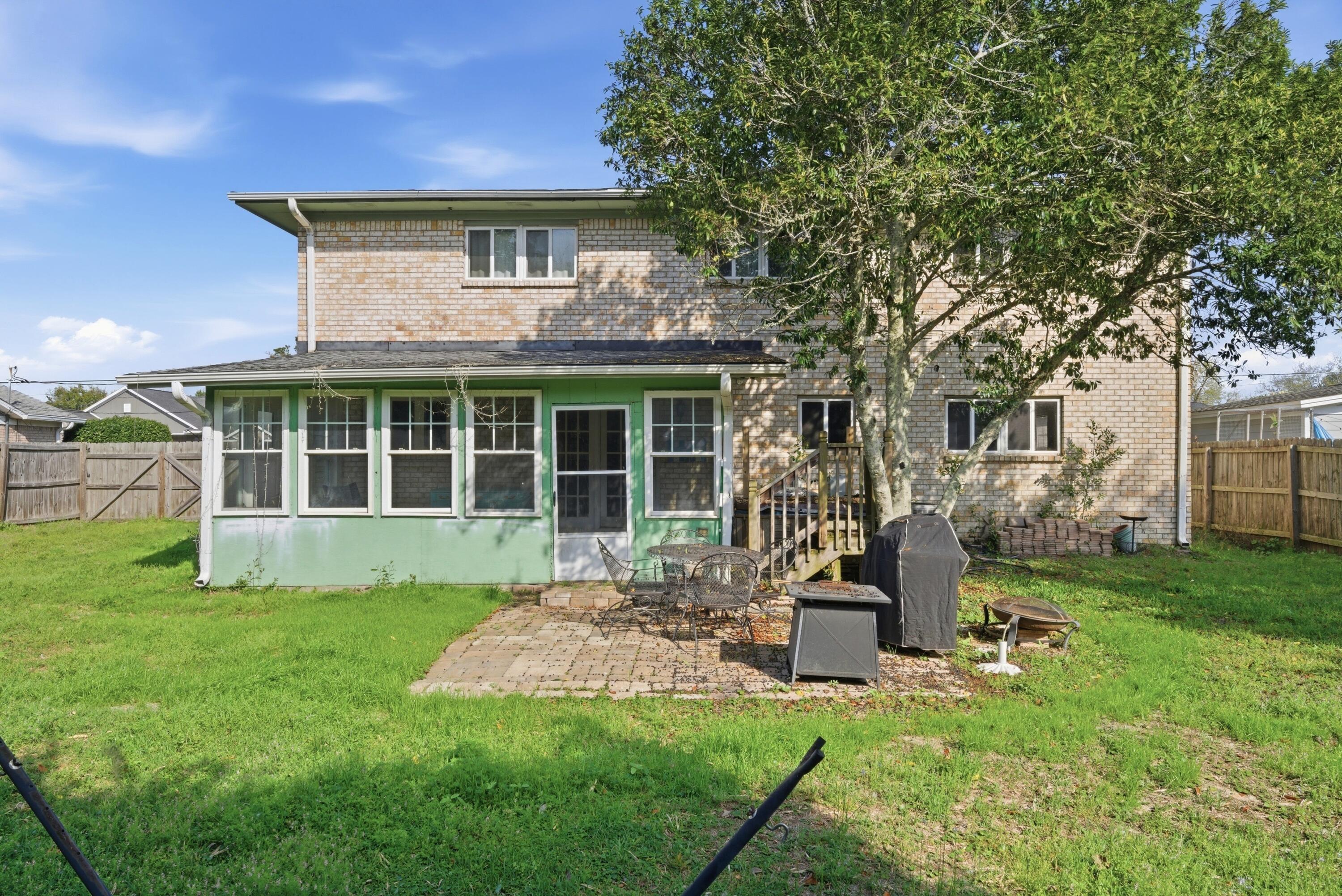 SANTA ROSA SHORES - Residential