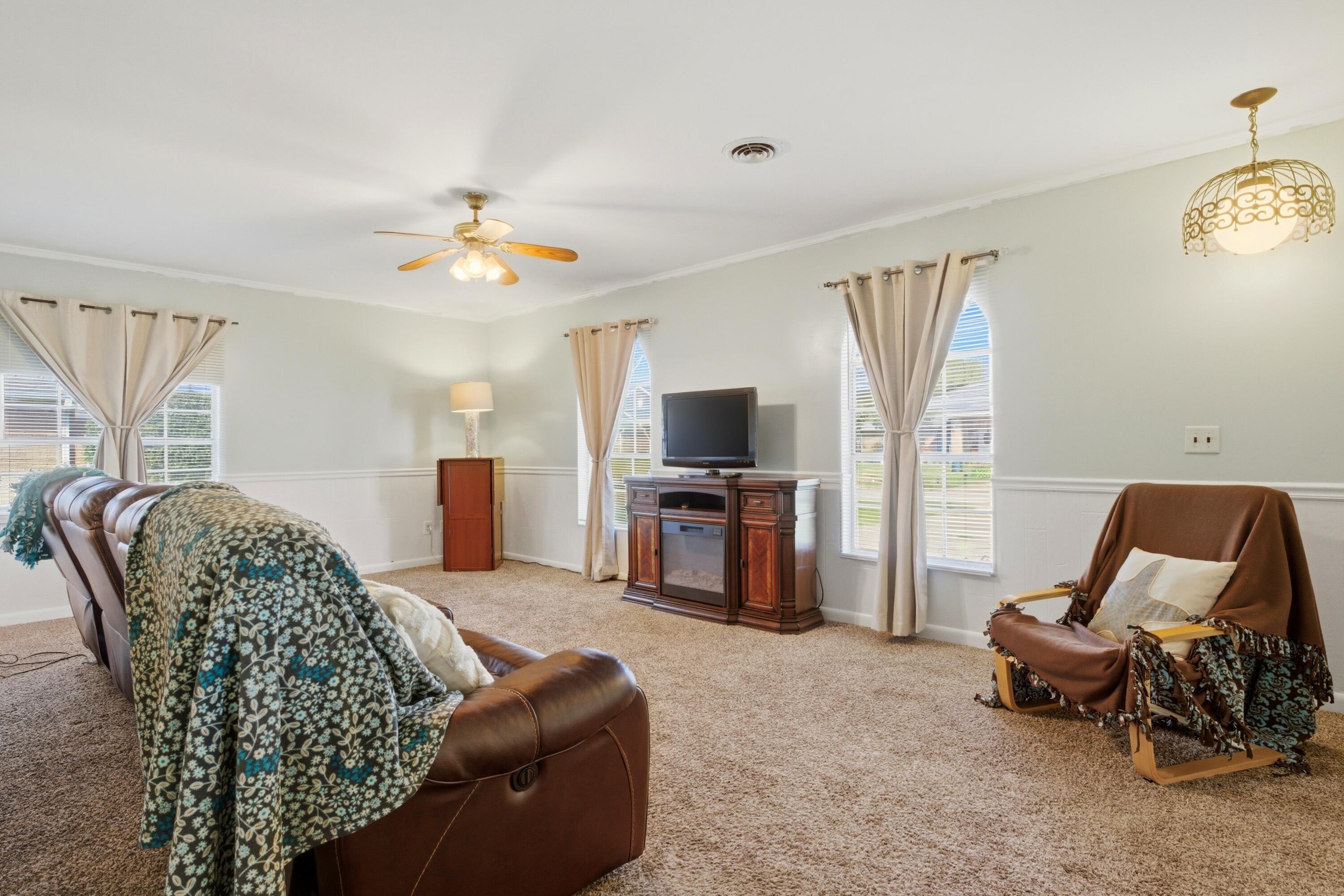 SANTA ROSA SHORES - Residential