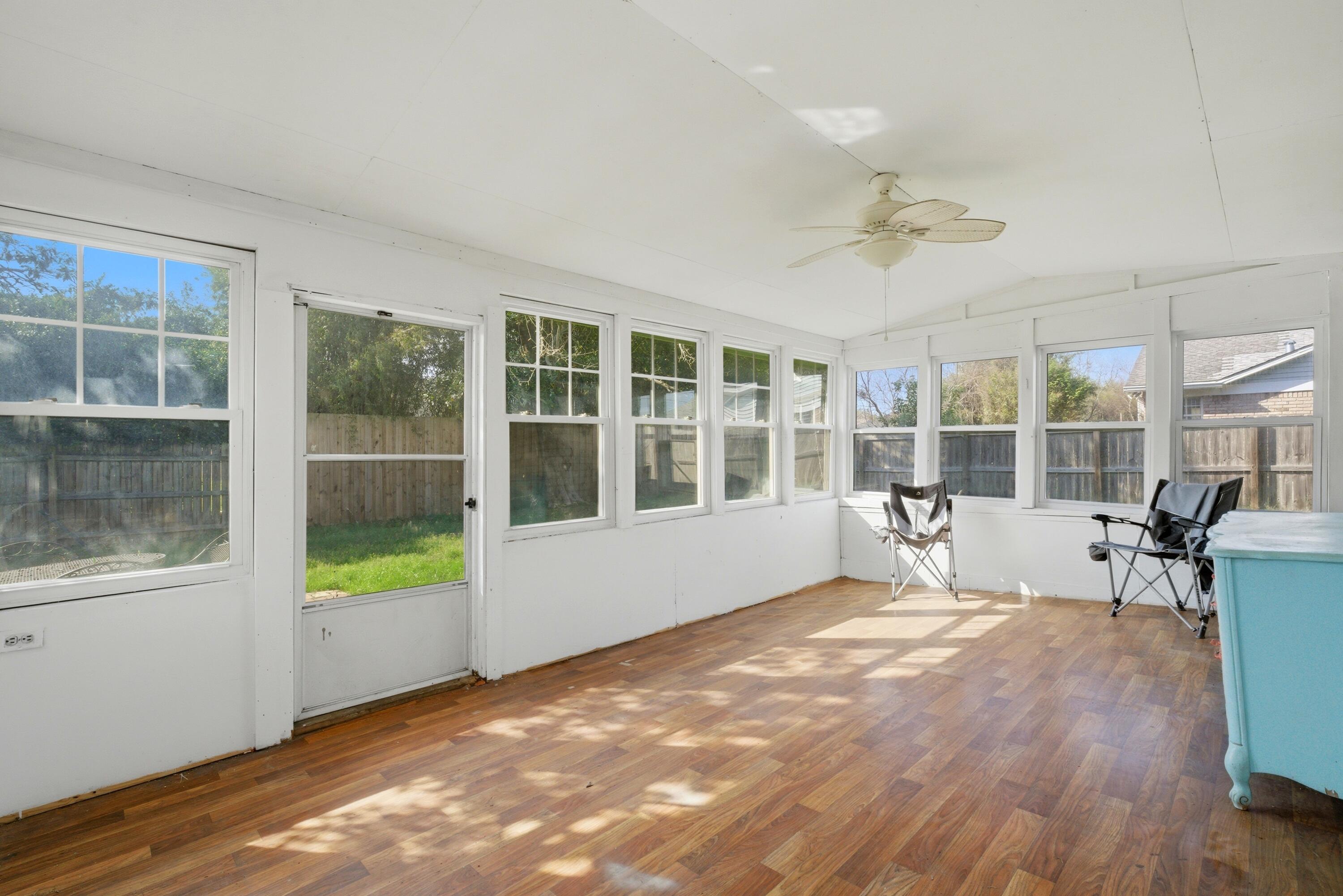 SANTA ROSA SHORES - Residential