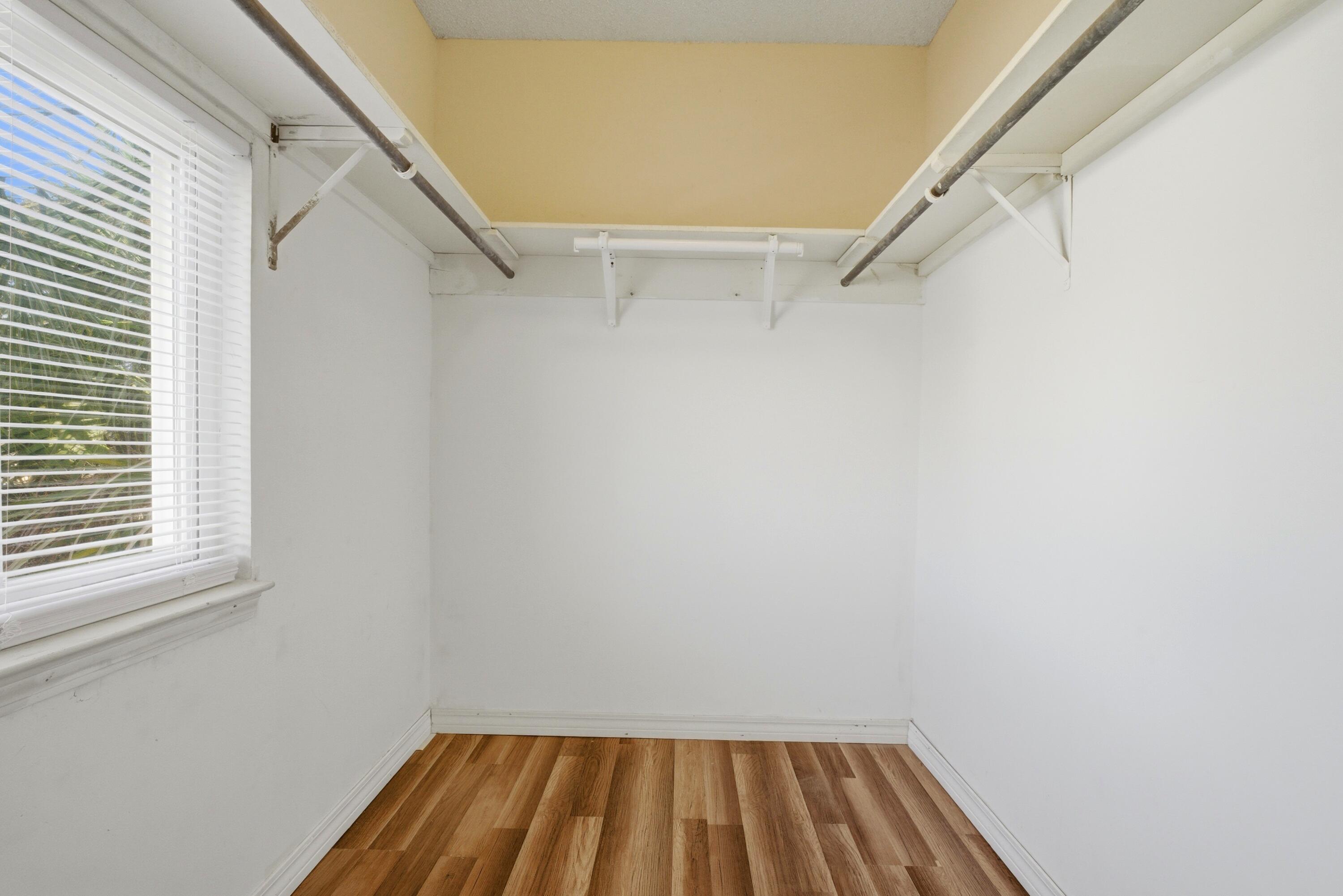 SANTA ROSA SHORES - Residential