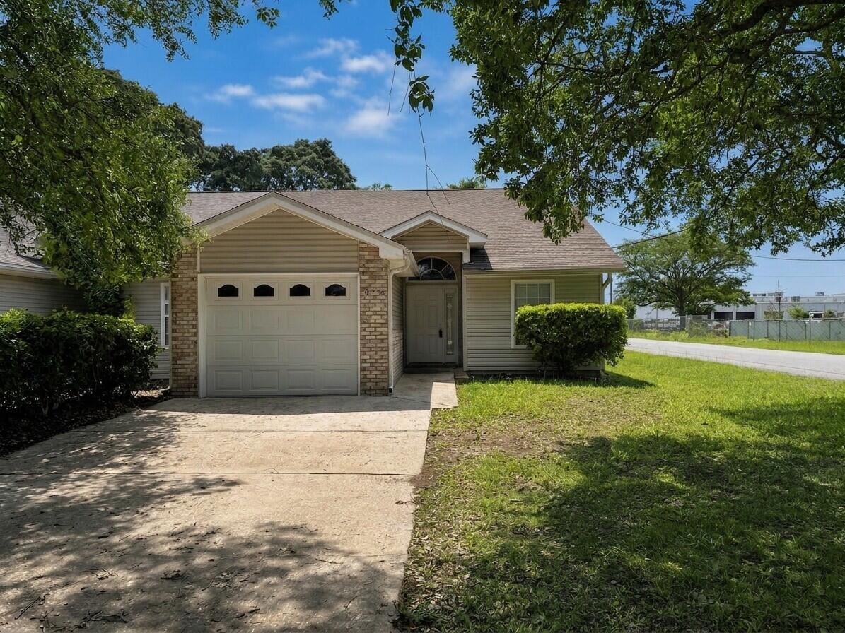 SHANYN TAYLOR OAKS - Residential