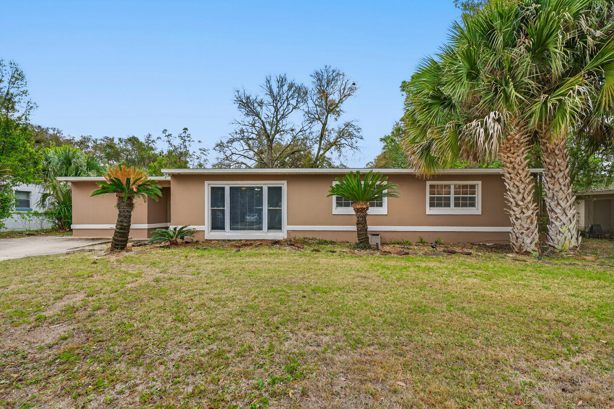 ELLIOTTS POINT 7TH ADDN - Residential