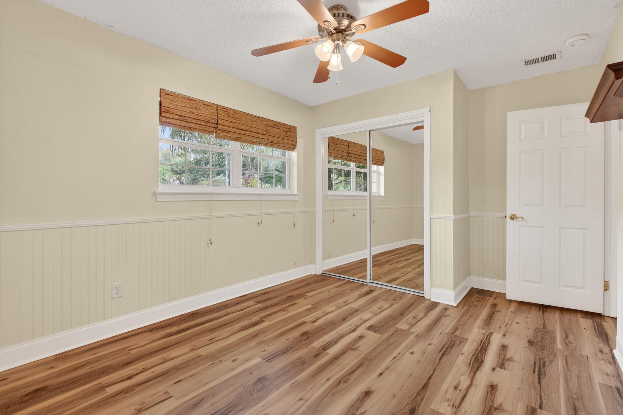 ELLIOTTS POINT 7TH ADDN - Residential