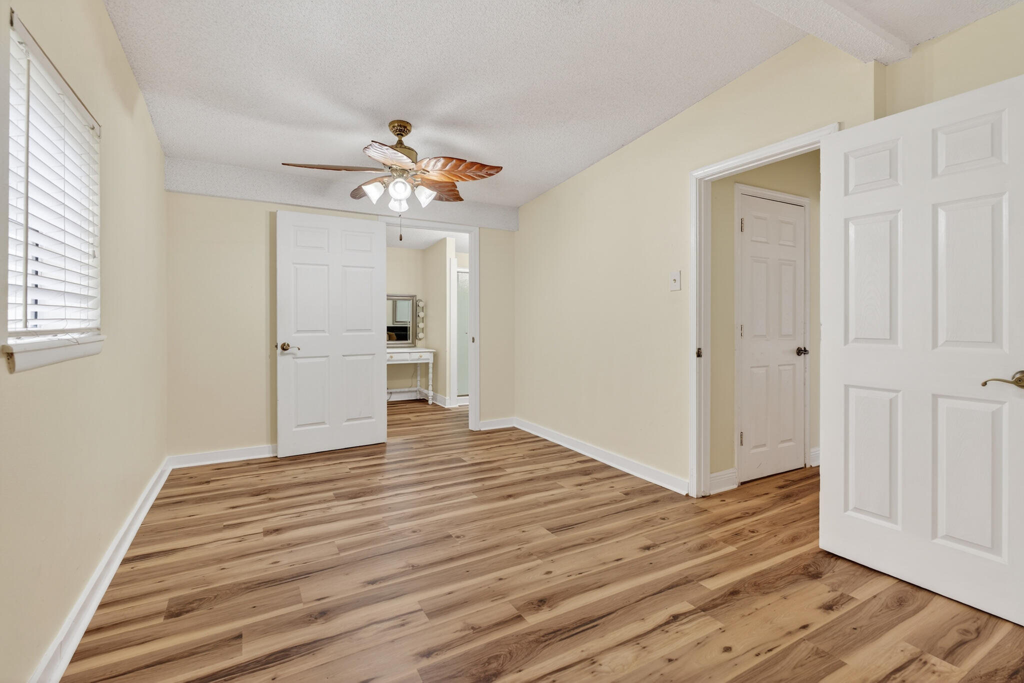 ELLIOTTS POINT 7TH ADDN - Residential