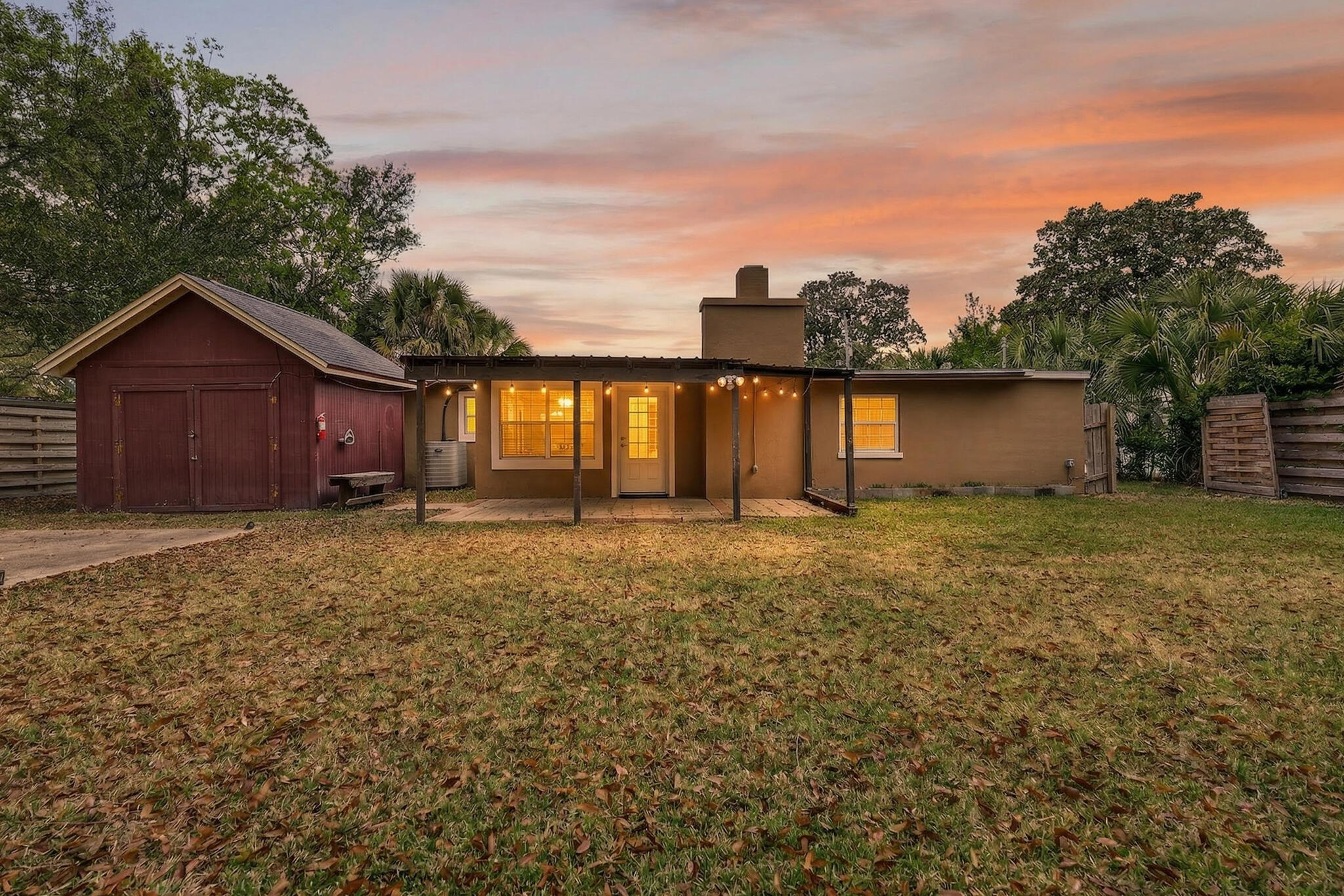 ELLIOTTS POINT 7TH ADDN - Residential