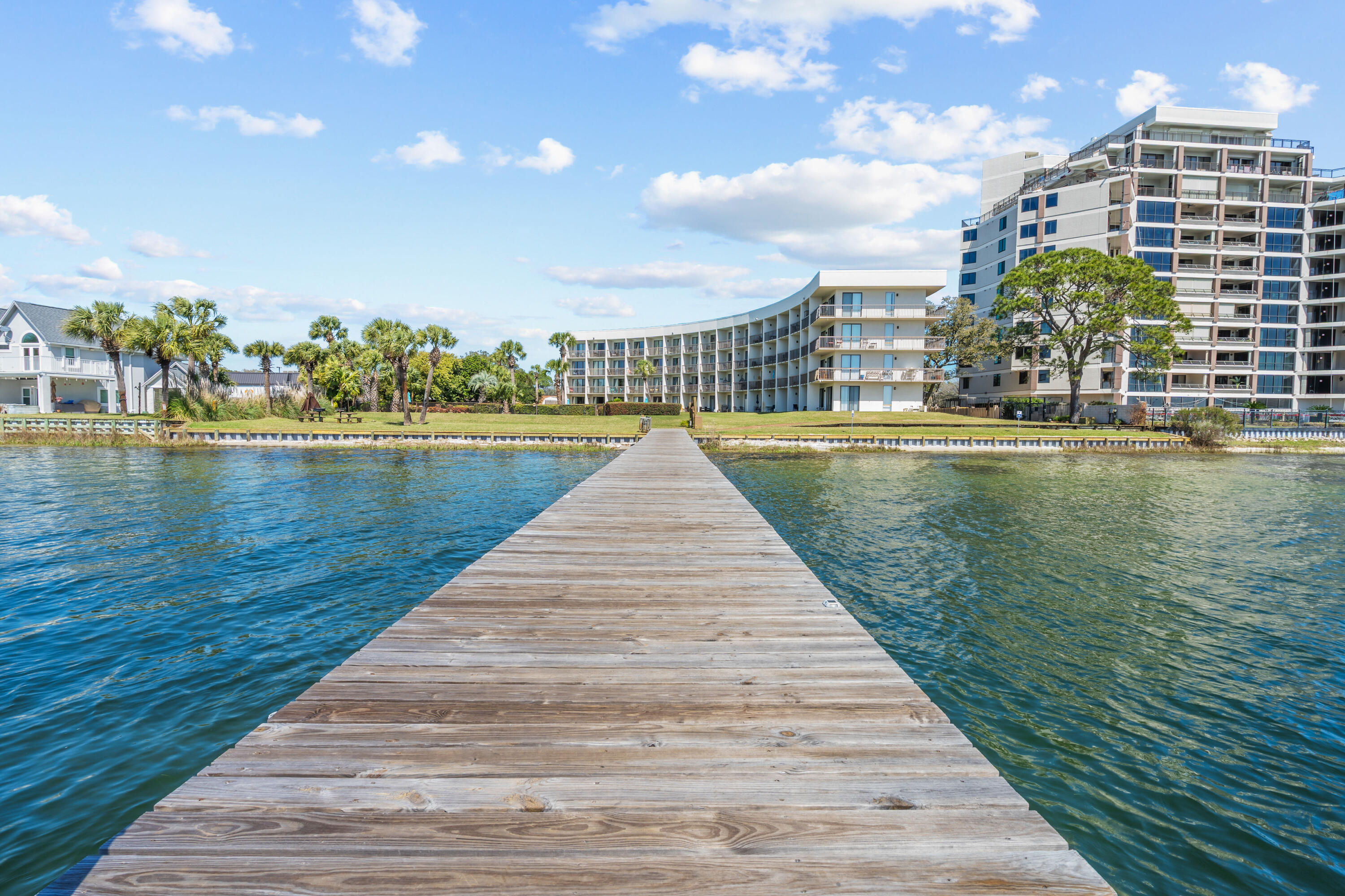 PIRATES BAY PH 1 - Residential