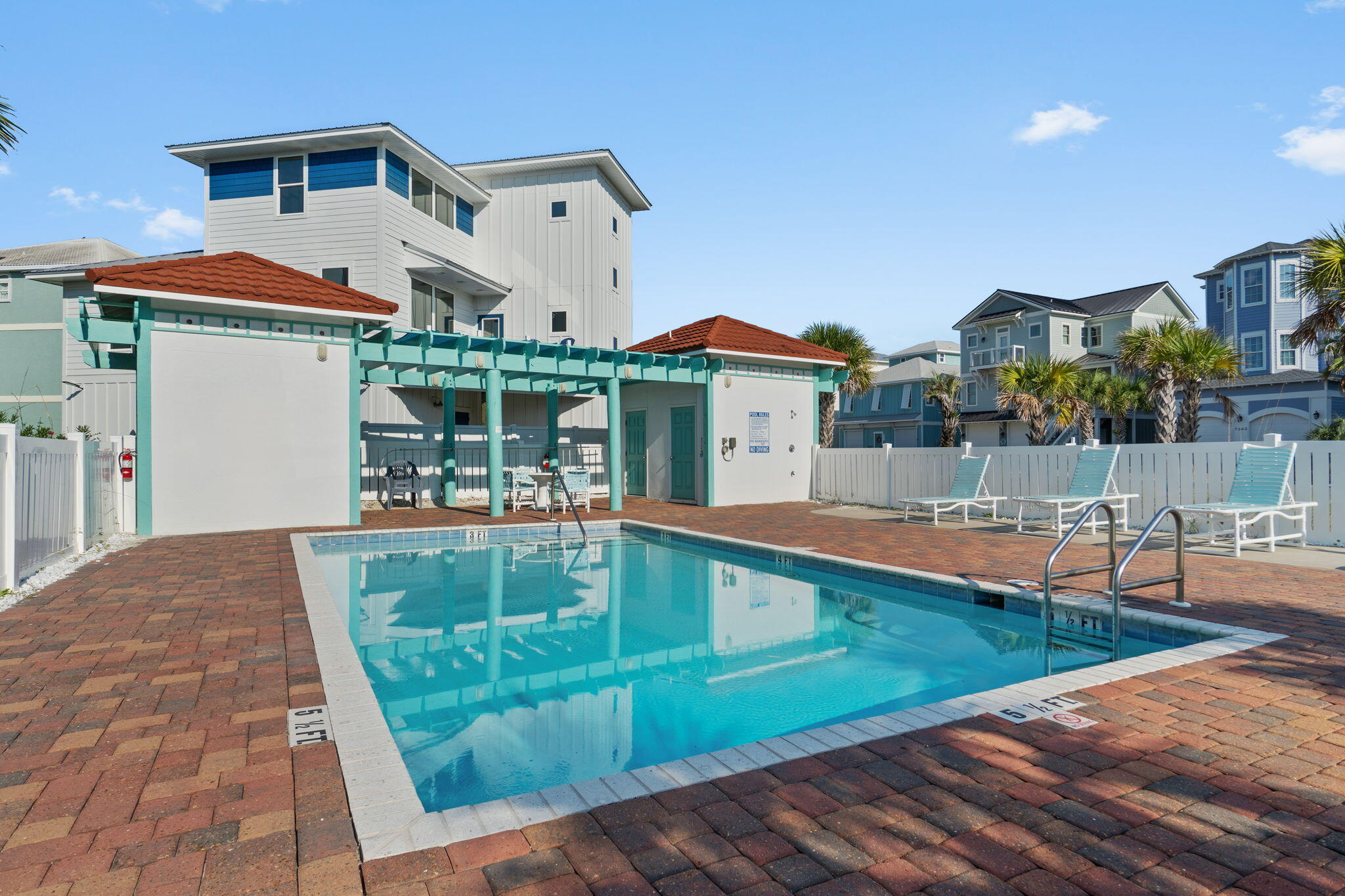 SAILMAKER COVE - Residential