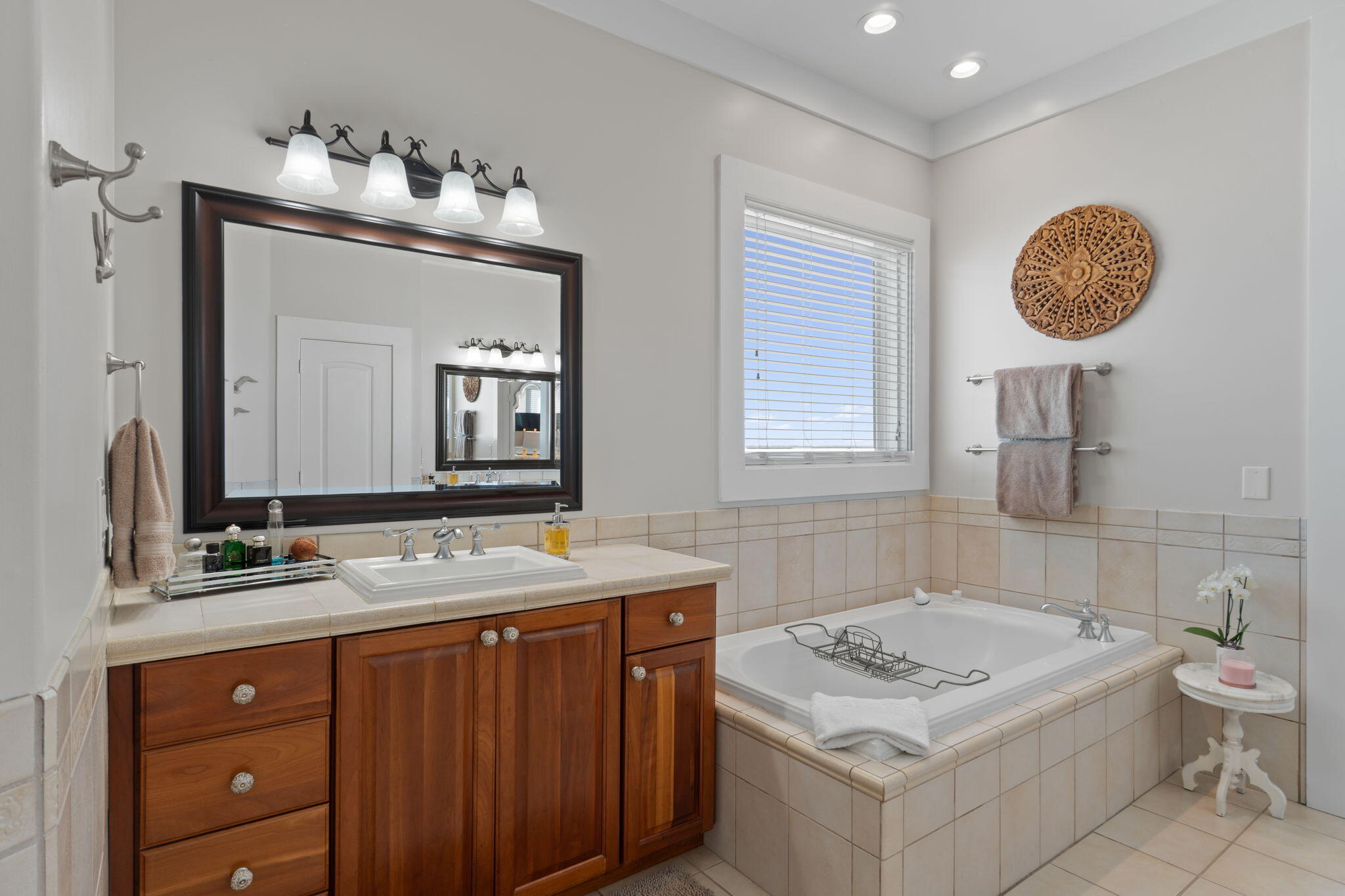 SAILMAKER COVE - Residential