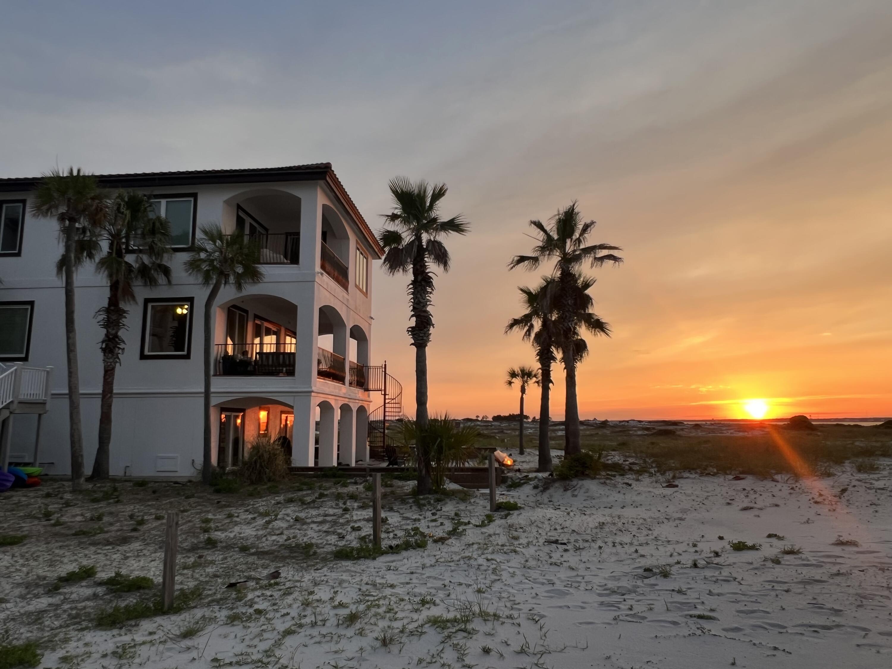 SAILMAKER COVE - Residential