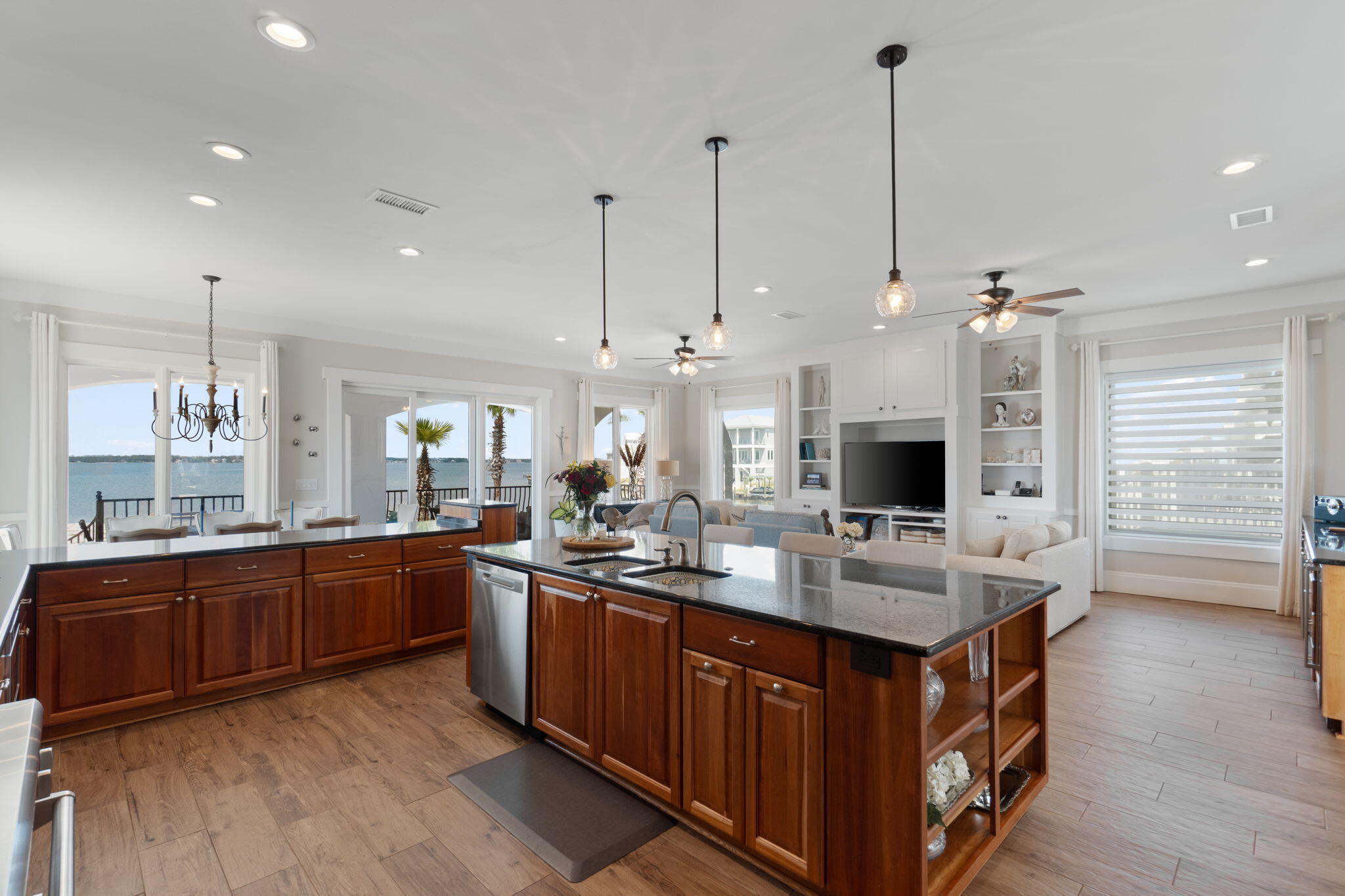 SAILMAKER COVE - Residential