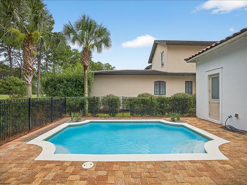 BURNT PINE - Residential Lease