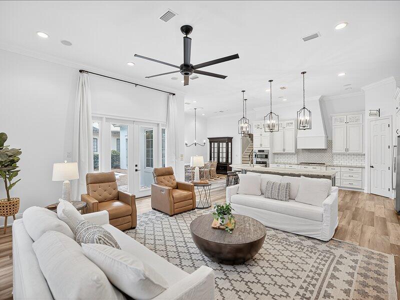 BURNT PINE - Residential Lease