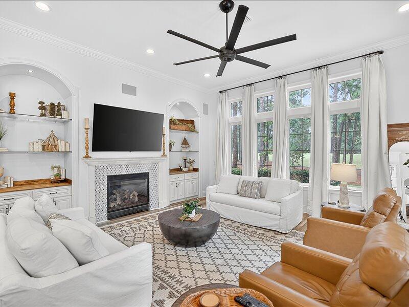 BURNT PINE - Residential Lease