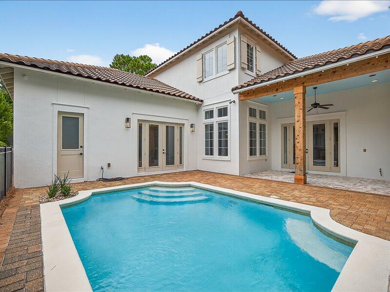 BURNT PINE - Residential Lease