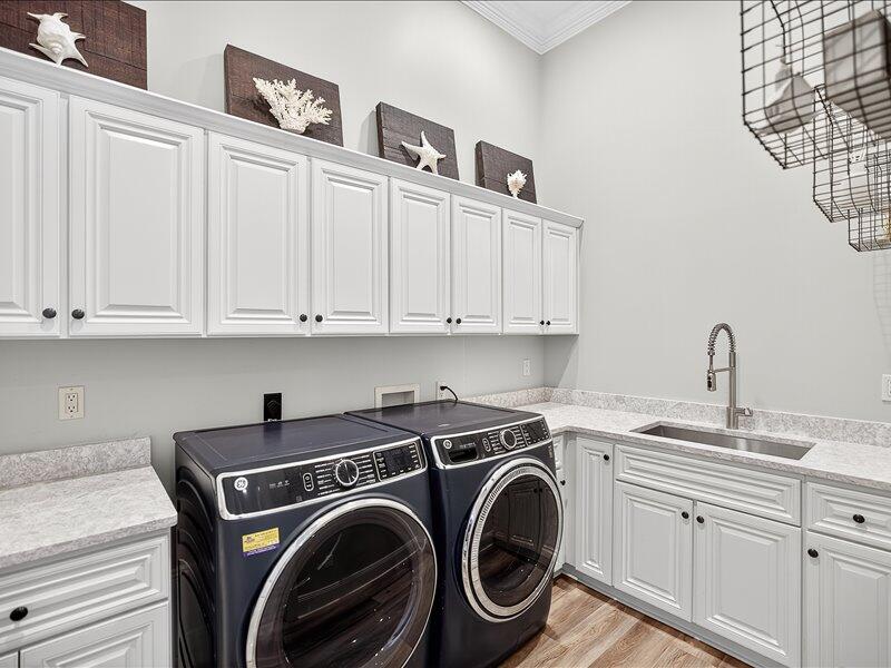 BURNT PINE - Residential Lease