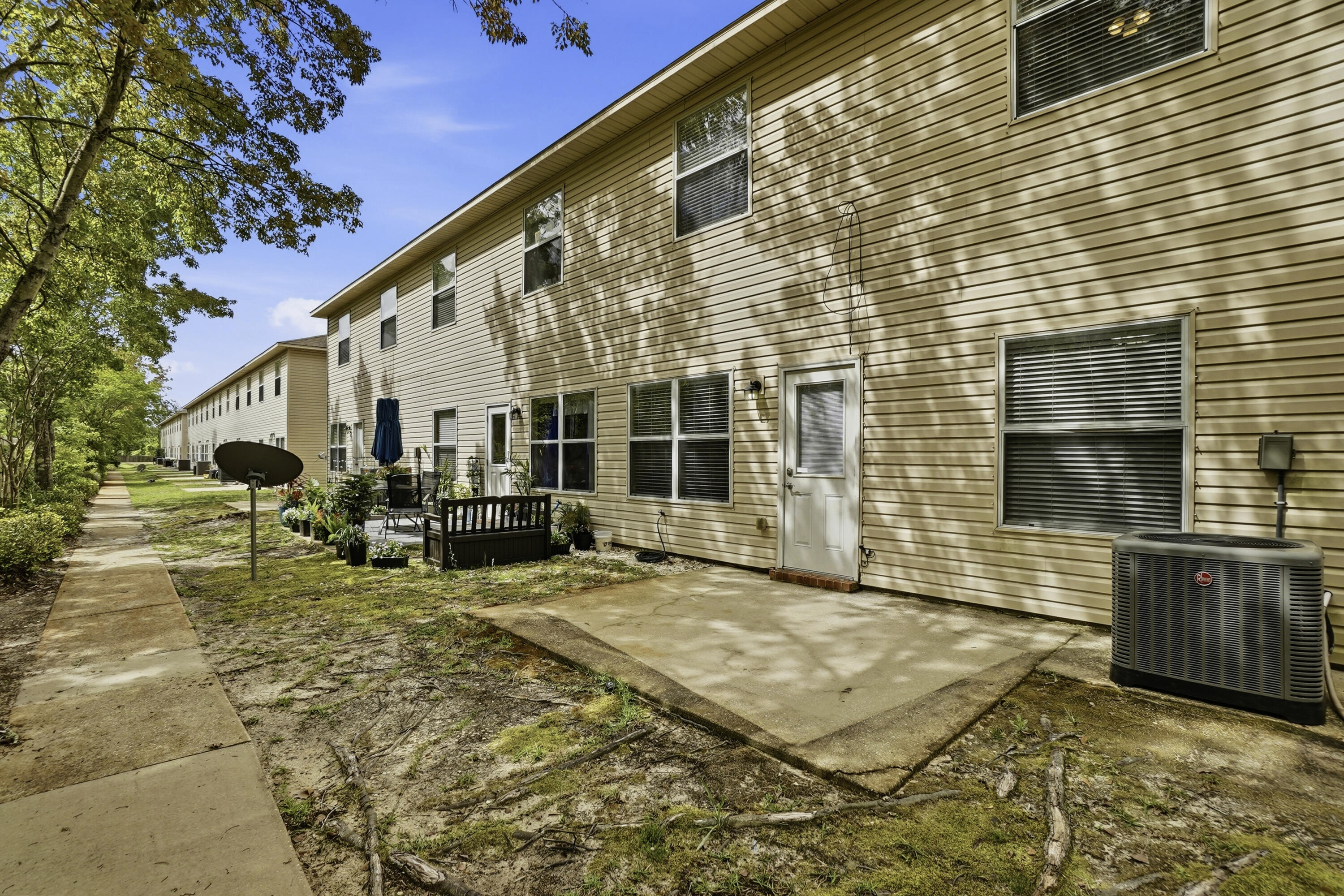 HADLEIGH HILLS T/H - Residential