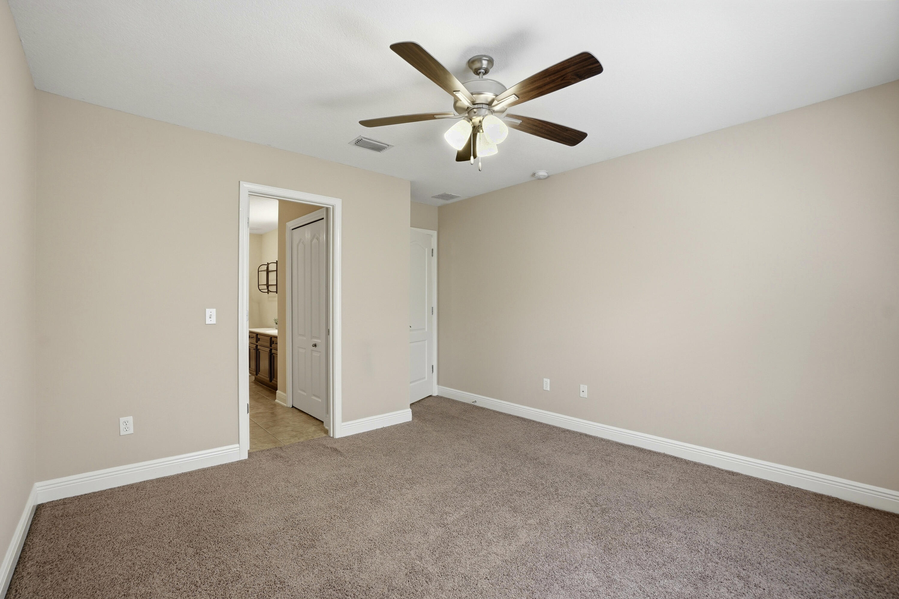 HADLEIGH HILLS T/H - Residential