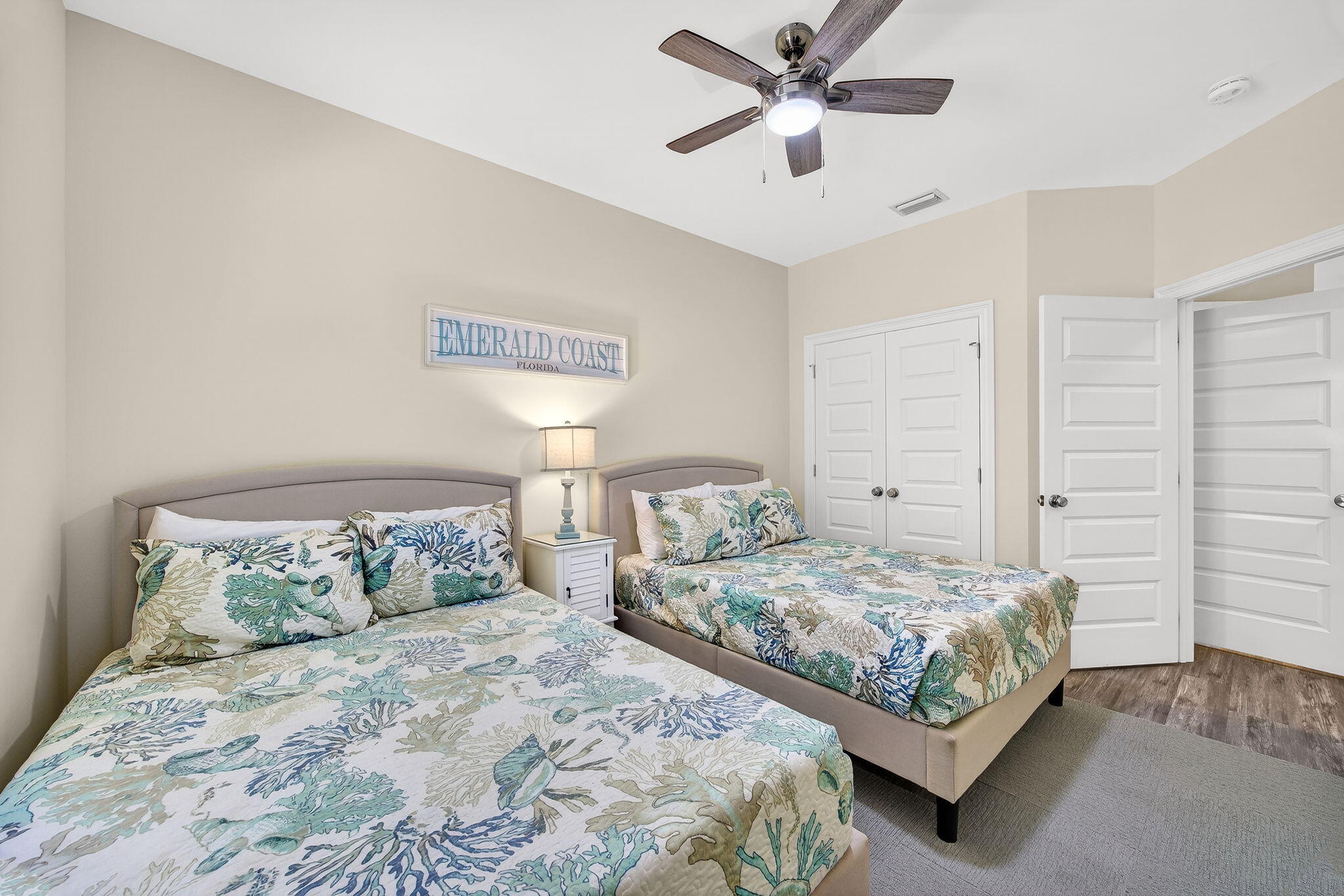 LAGUNA BEACH ESTATES 7TH ADDN - Residential