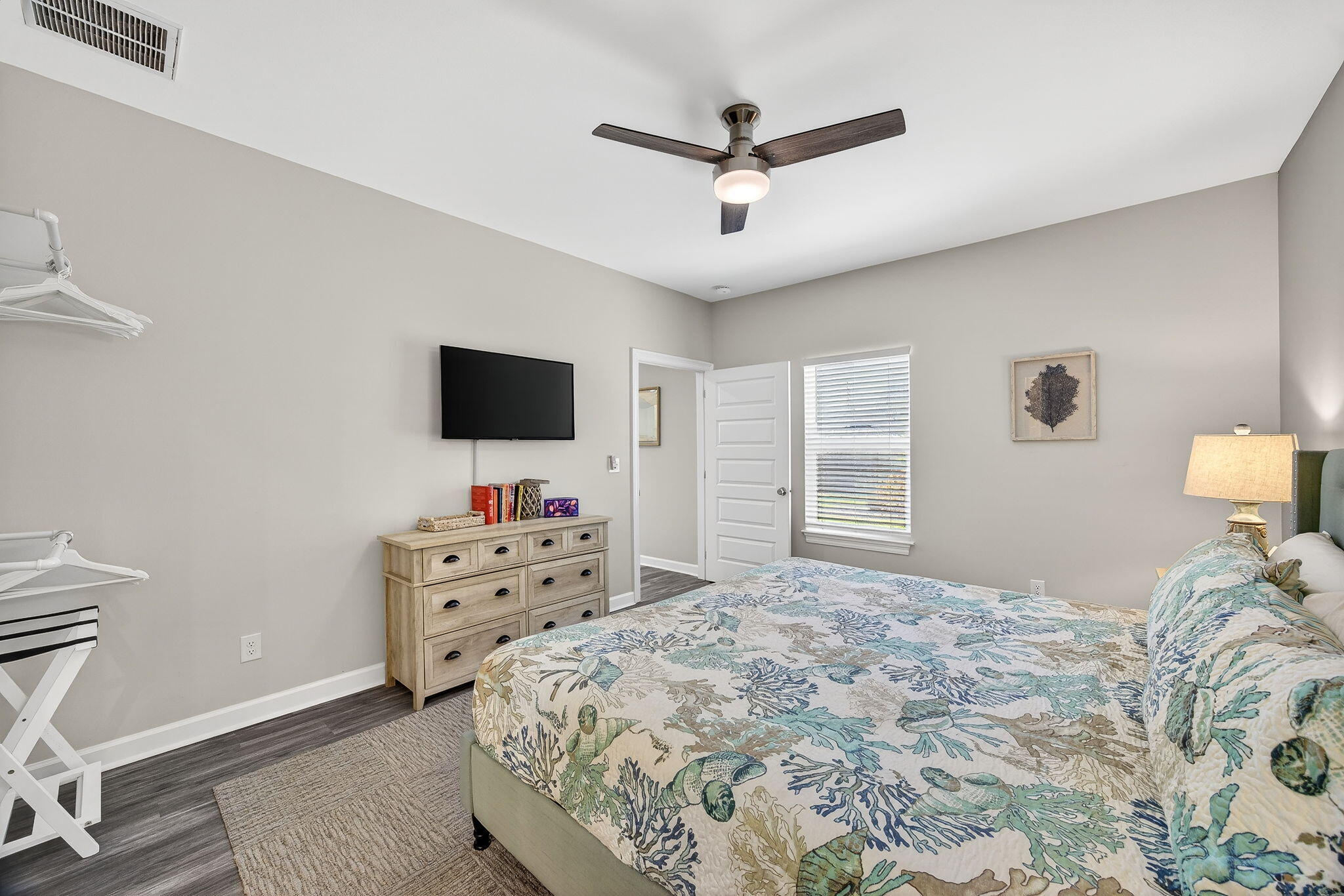 LAGUNA BEACH ESTATES 7TH ADDN - Residential