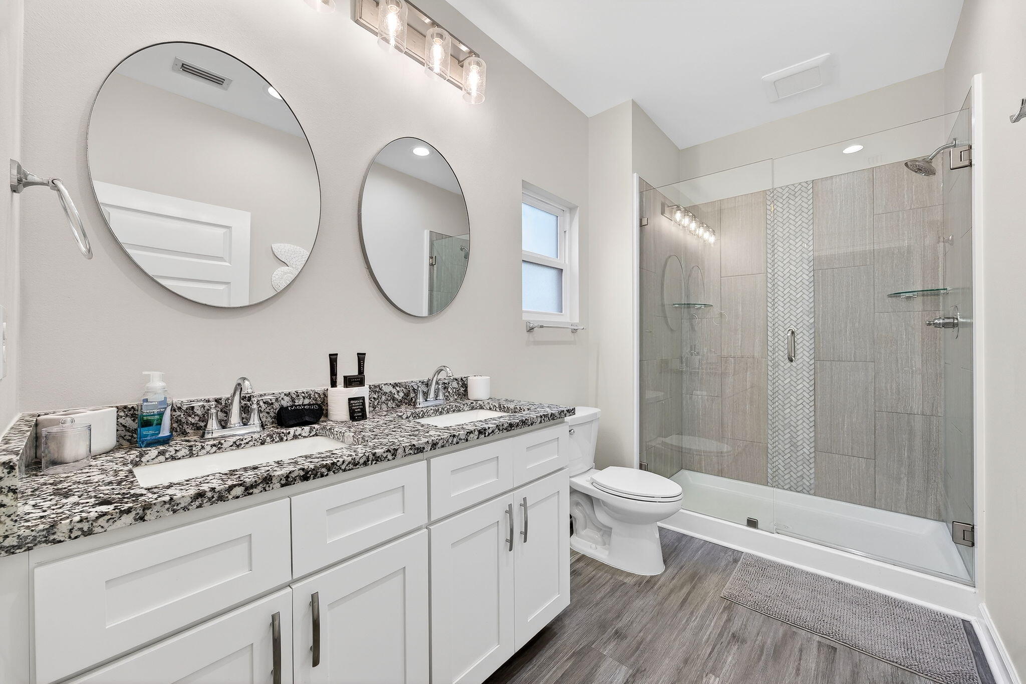 LAGUNA BEACH ESTATES 7TH ADDN - Residential