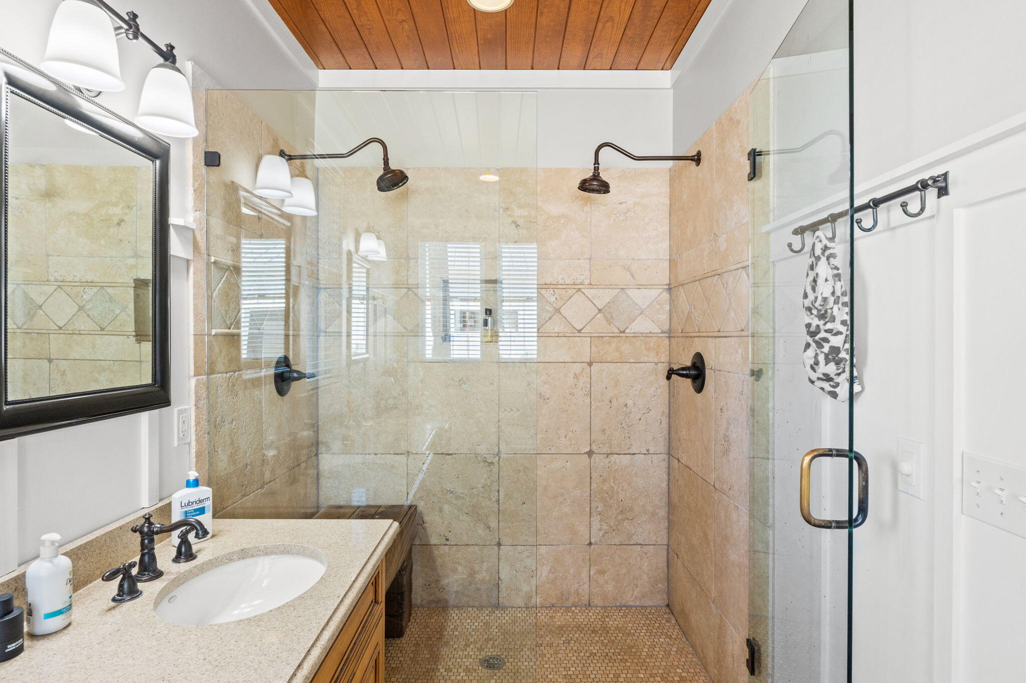 DOLPHIN BAY PH 1 - Residential