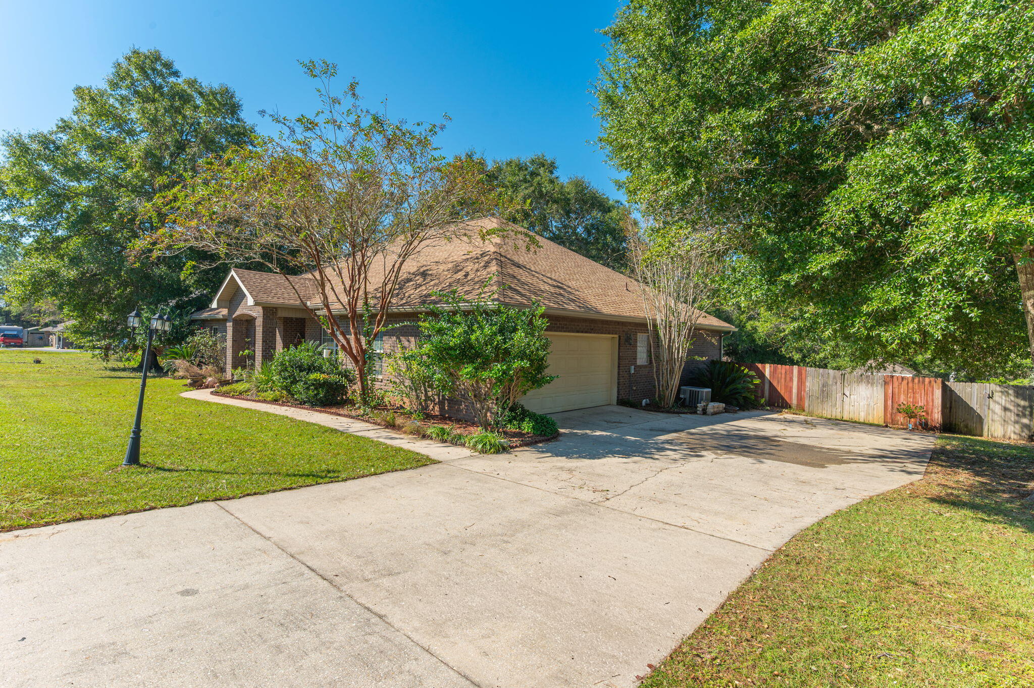 6184 Hummingbird Lane