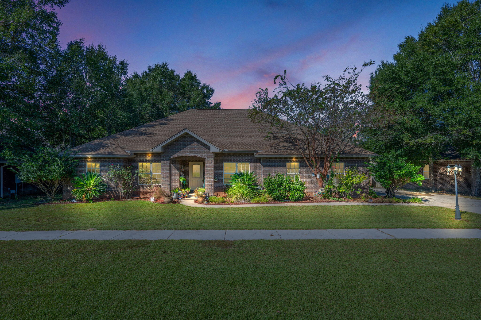 6184 Hummingbird Lane