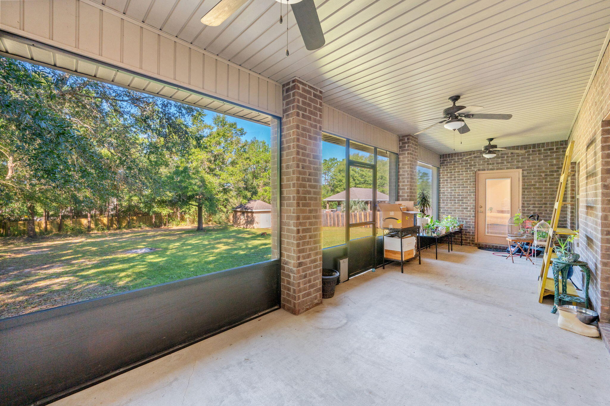 6184 Hummingbird Lane
