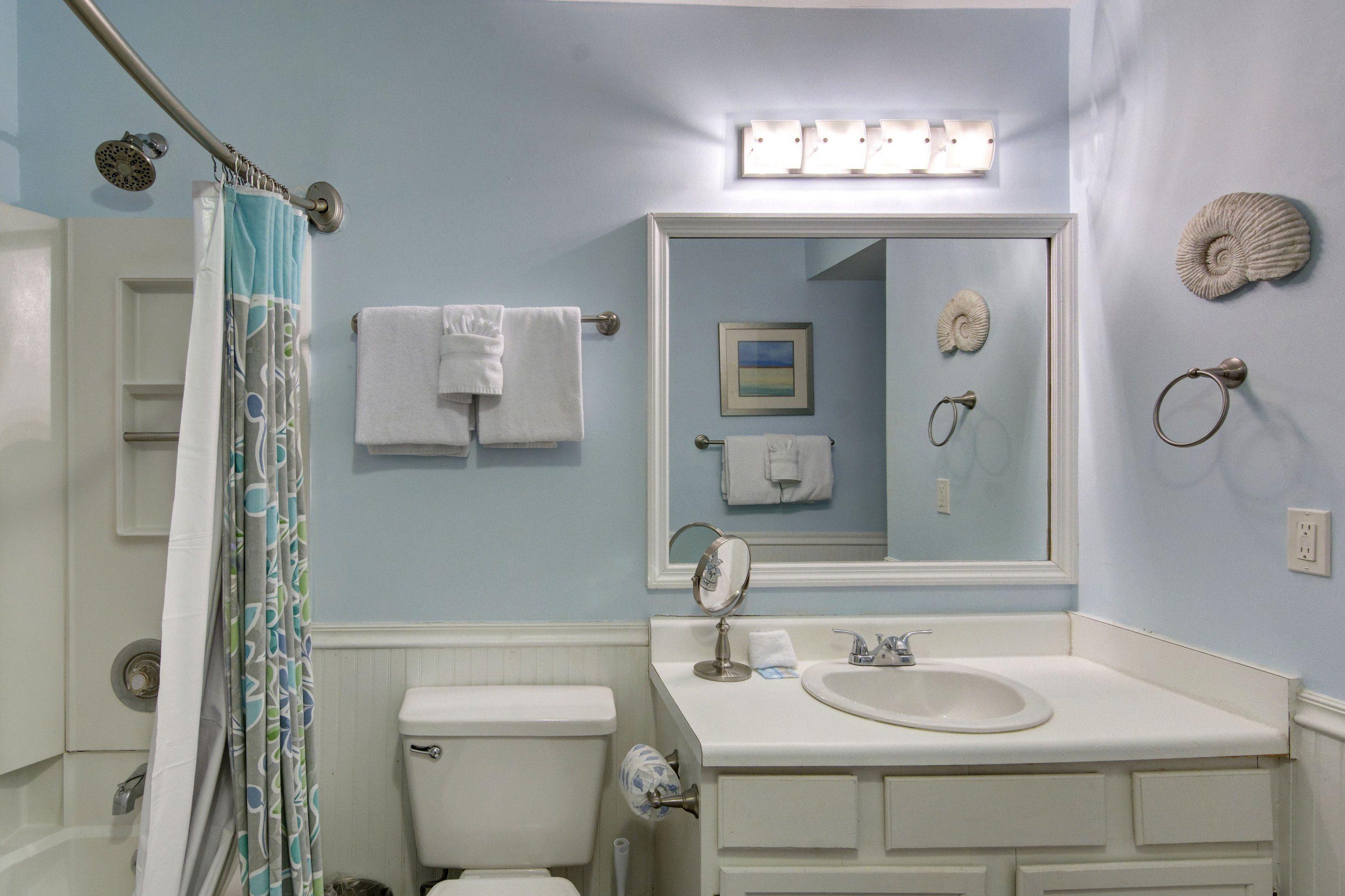 COMMODORE'S RETREAT LIMITED CONDO - Residential