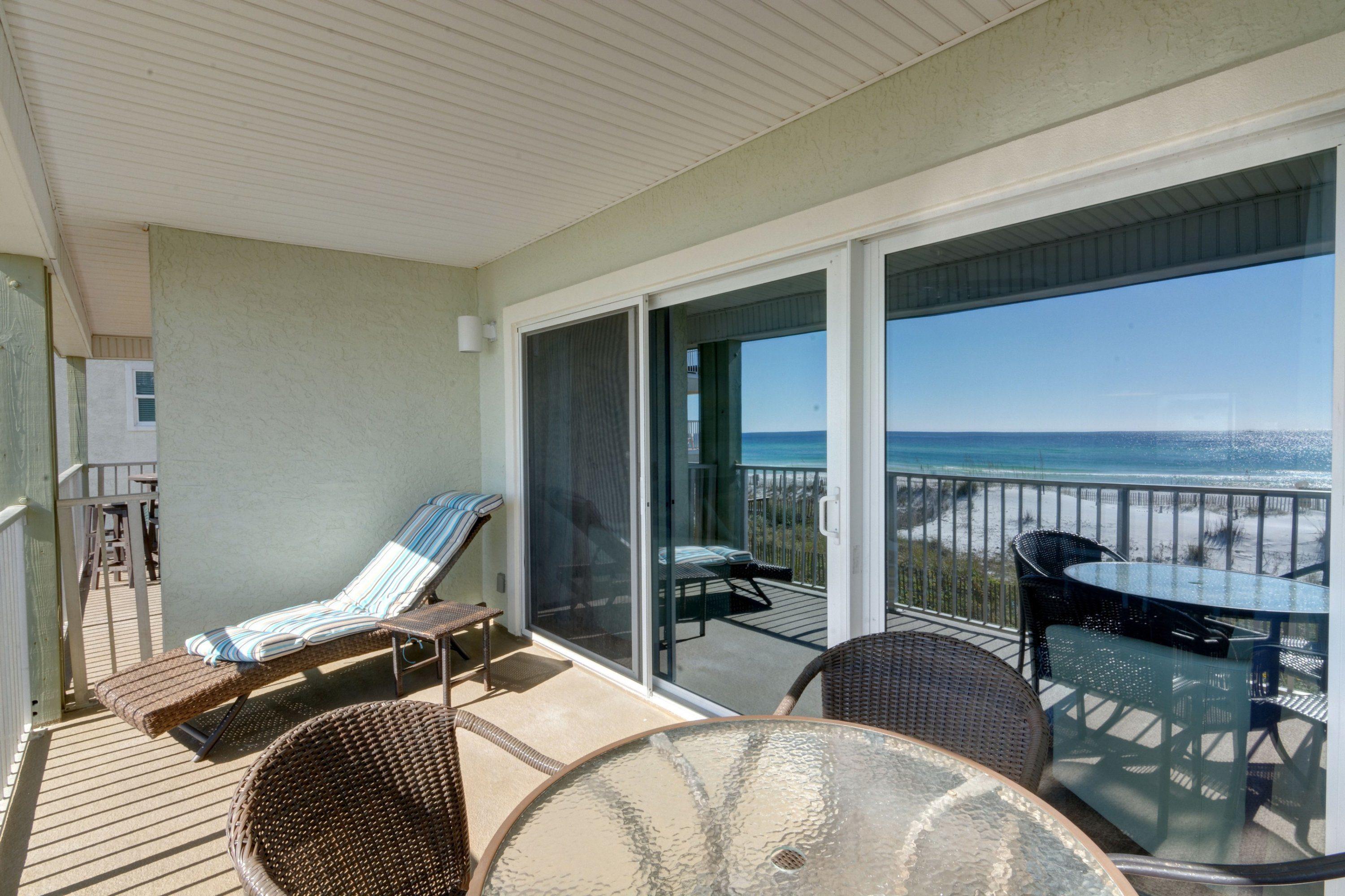 COMMODORE'S RETREAT LIMITED CONDO - Residential