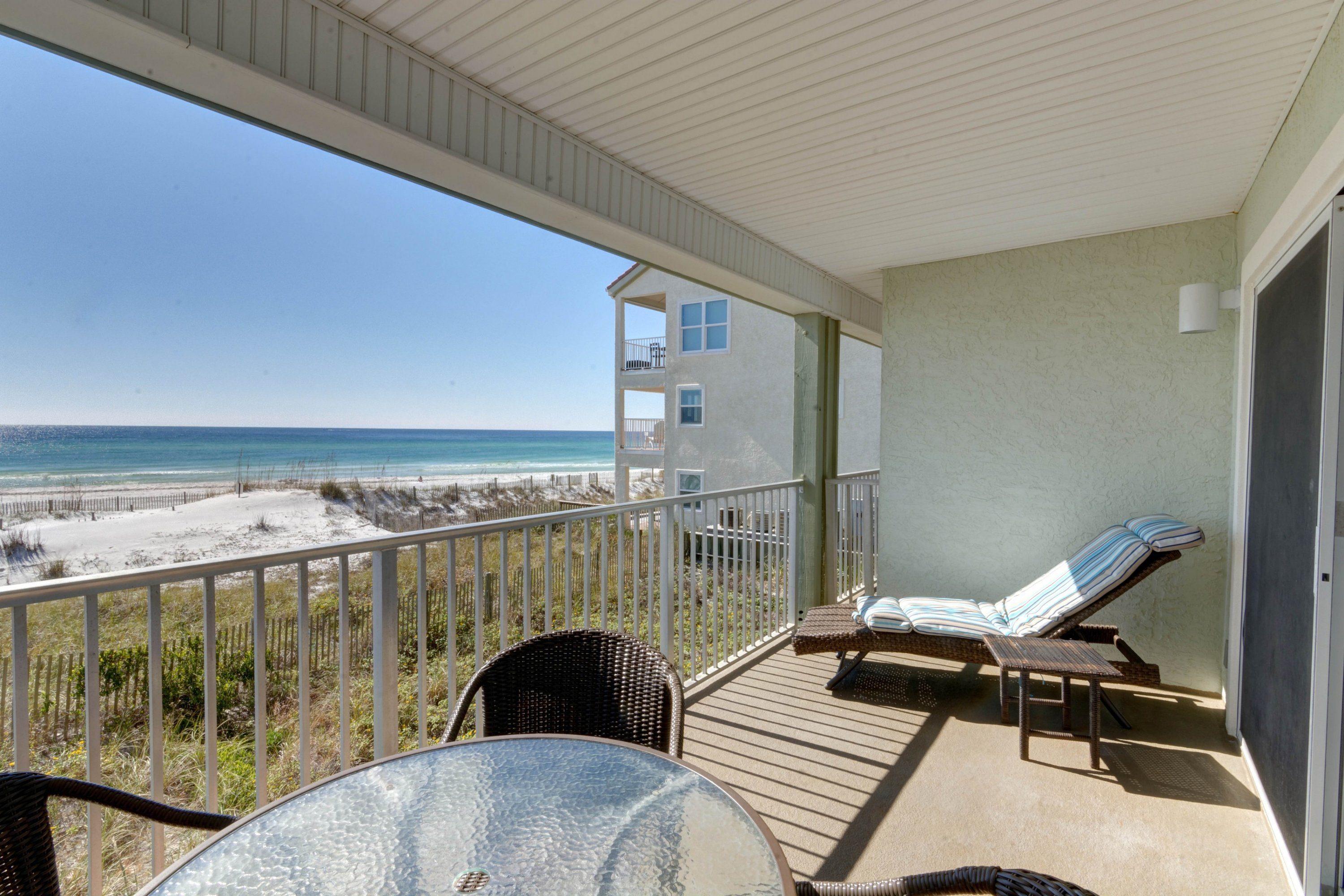 COMMODORE'S RETREAT LIMITED CONDO - Residential