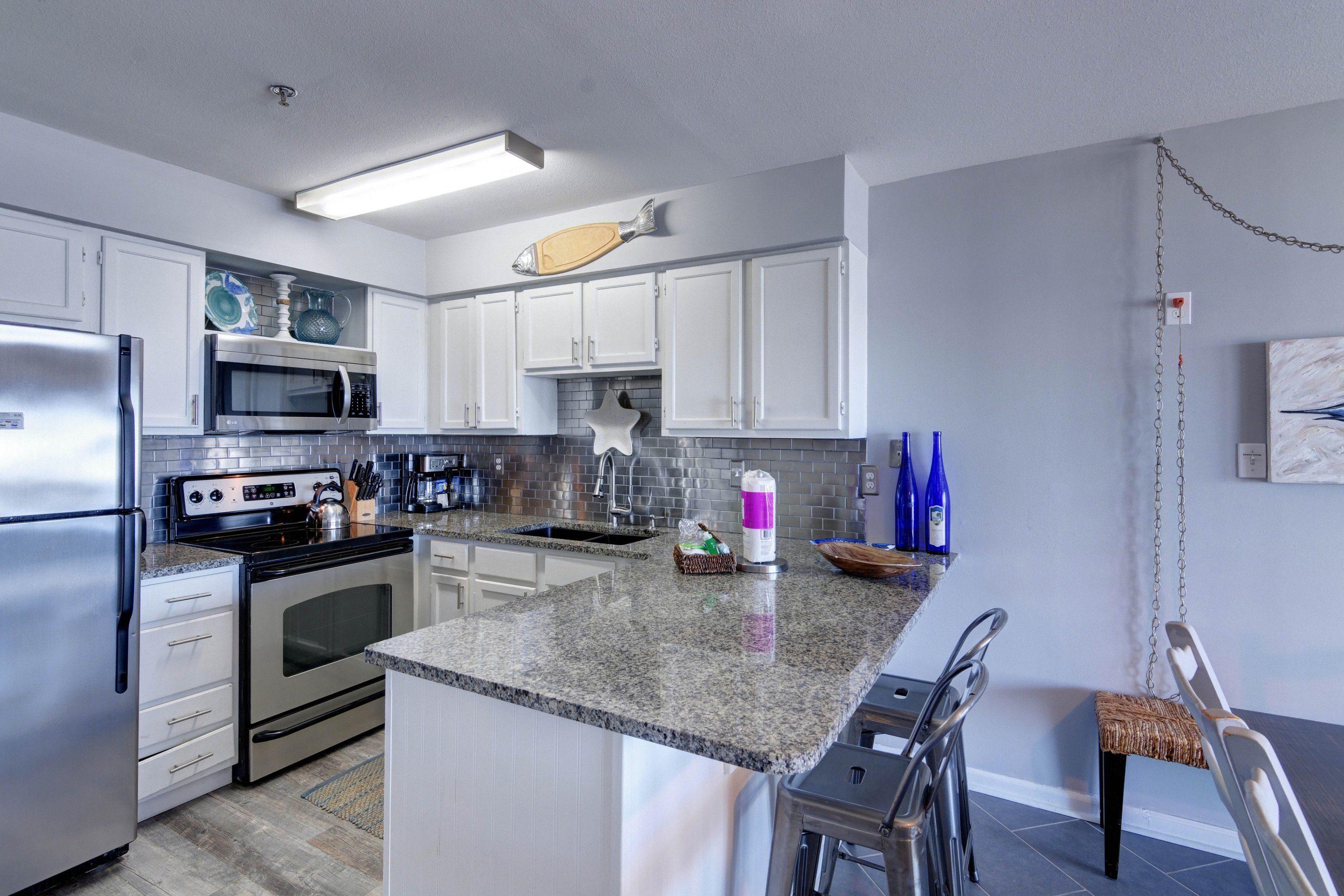 COMMODORE'S RETREAT LIMITED CONDO - Residential