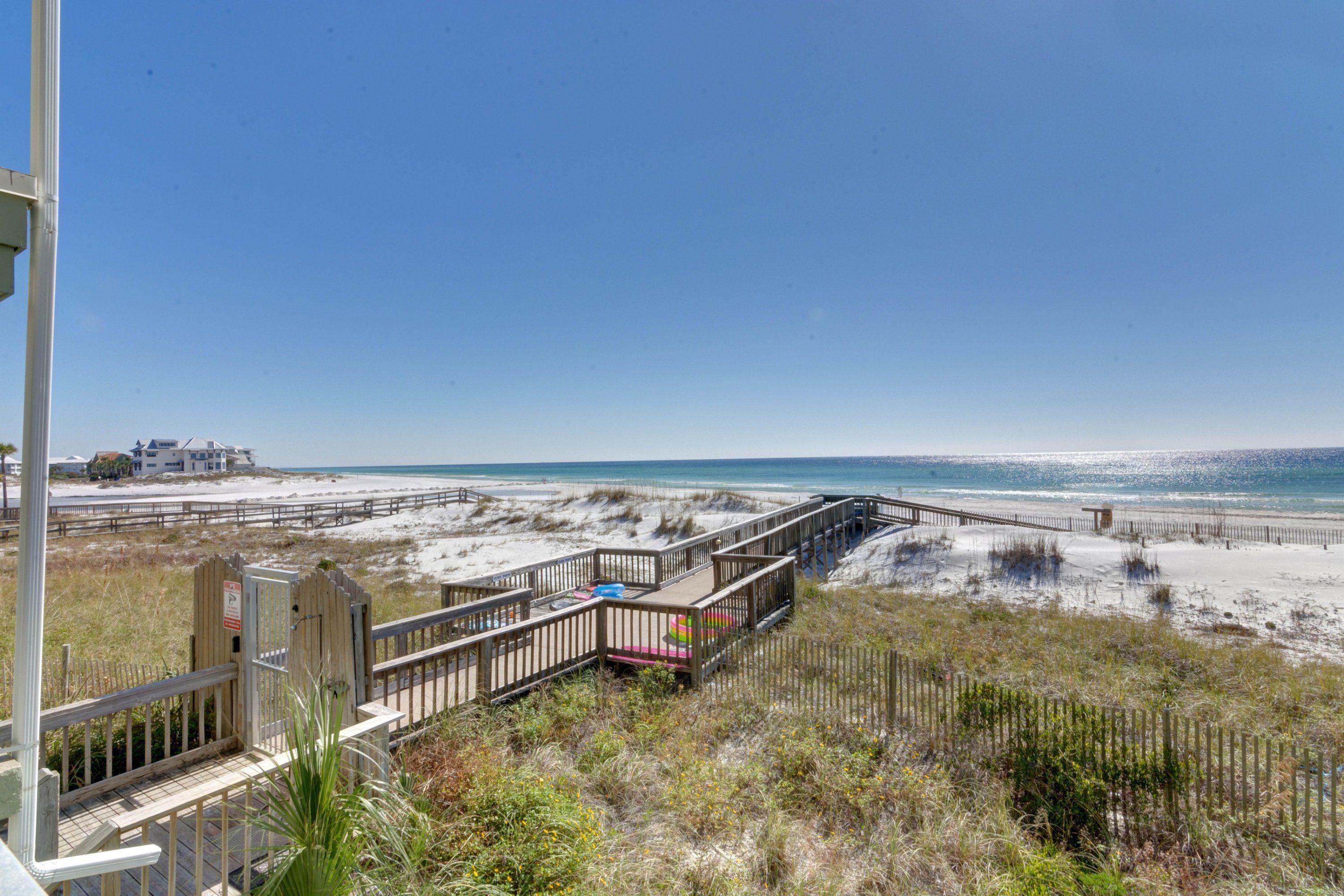 COMMODORE'S RETREAT LIMITED CONDO - Residential