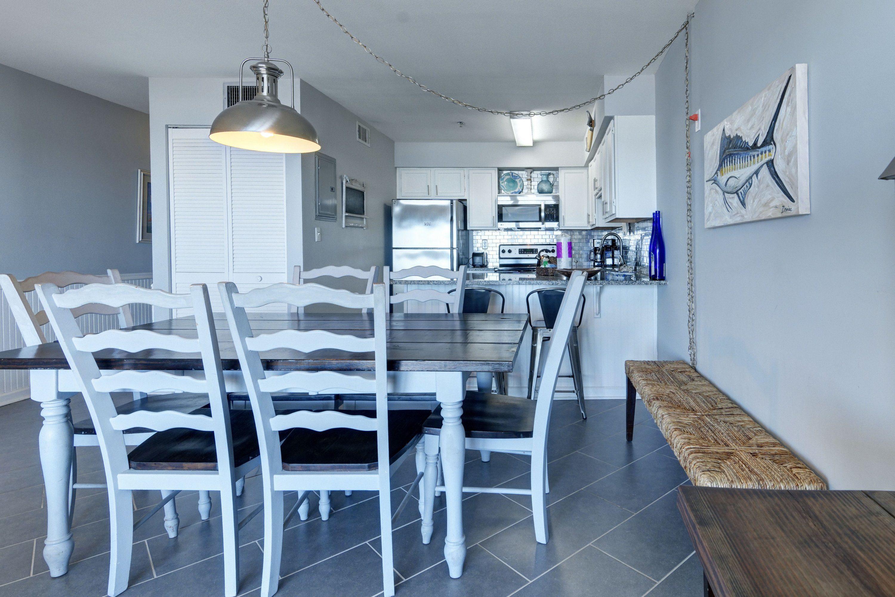 COMMODORE'S RETREAT LIMITED CONDO - Residential