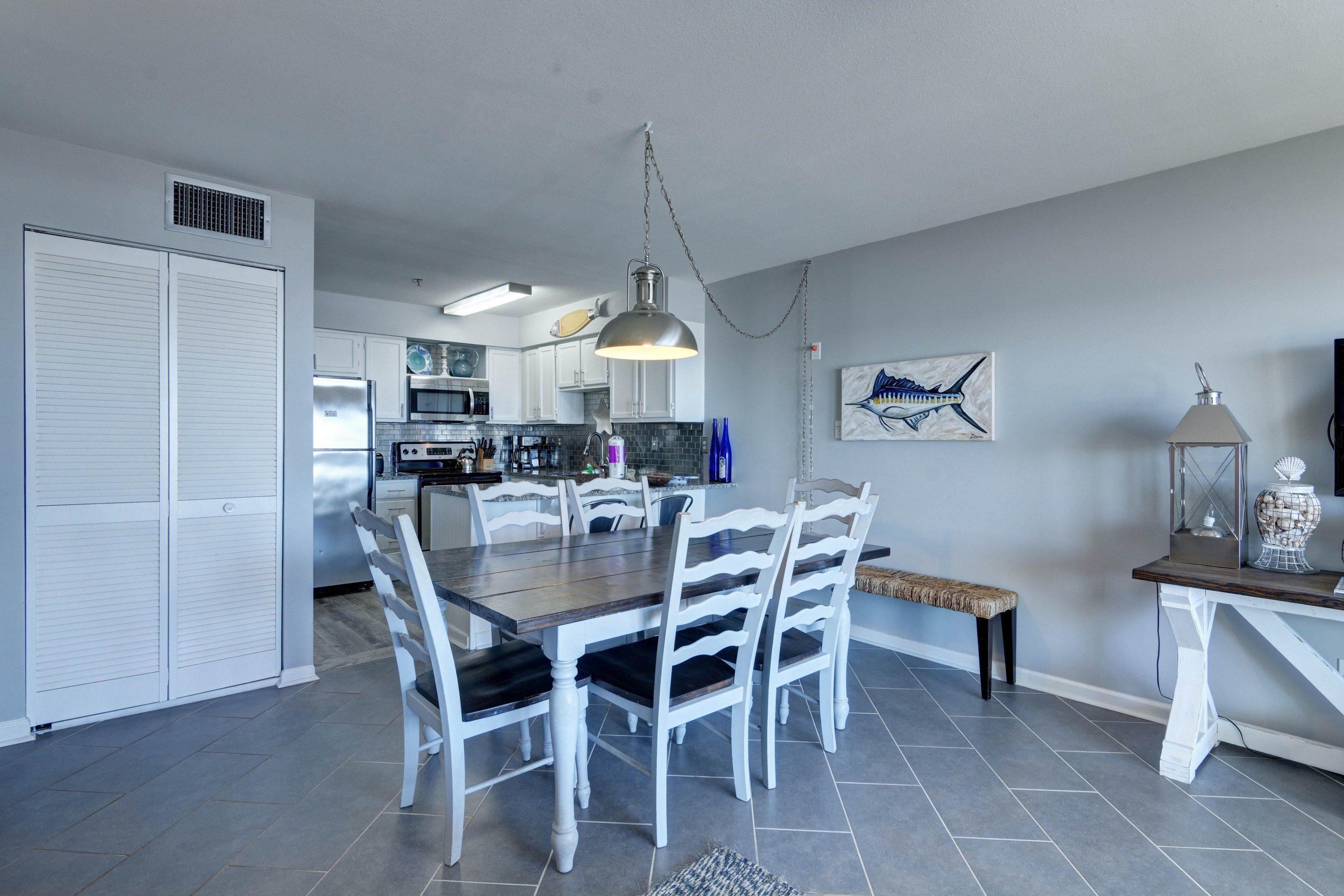 COMMODORE'S RETREAT LIMITED CONDO - Residential