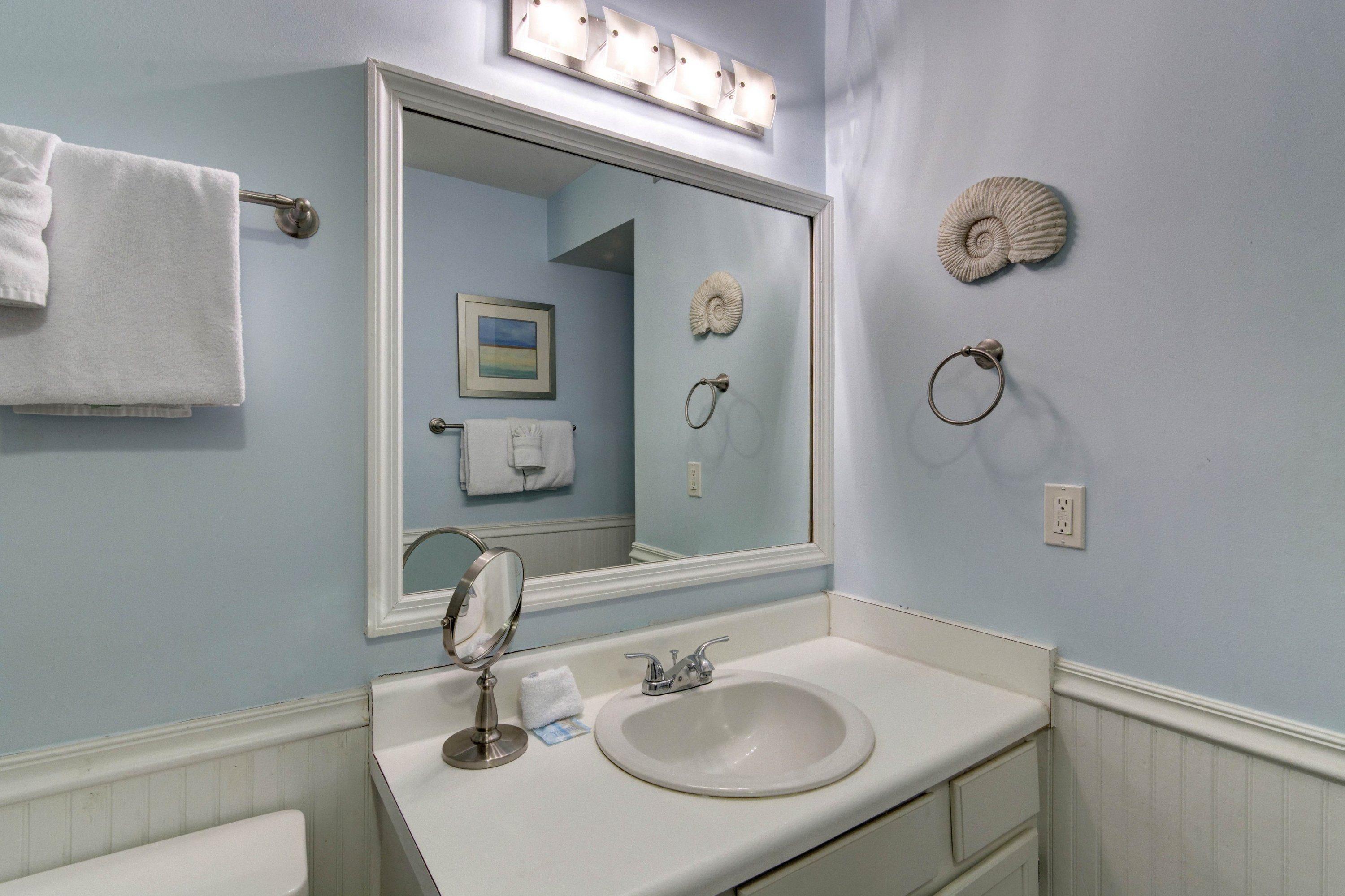 COMMODORE'S RETREAT LIMITED CONDO - Residential