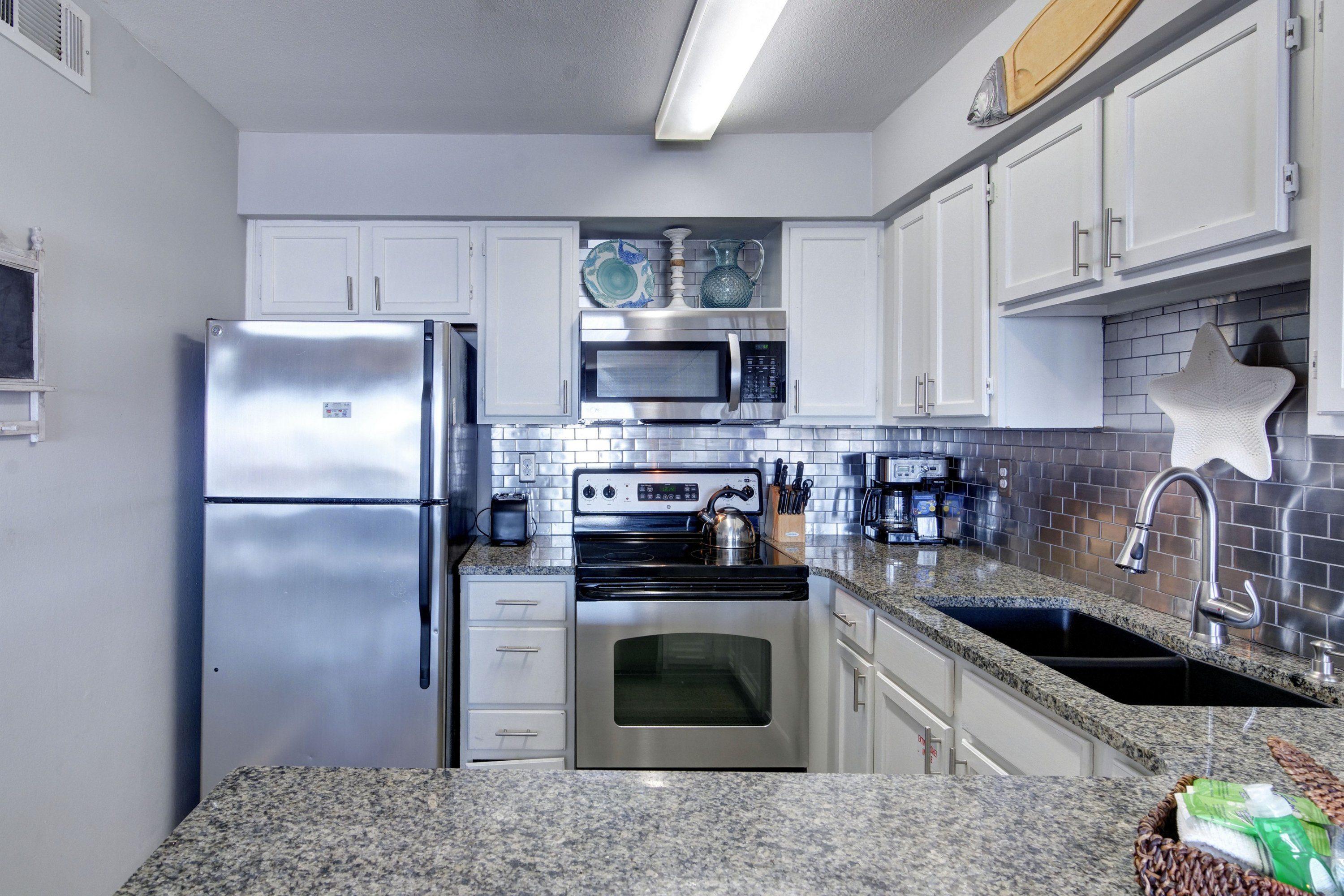 COMMODORE'S RETREAT LIMITED CONDO - Residential