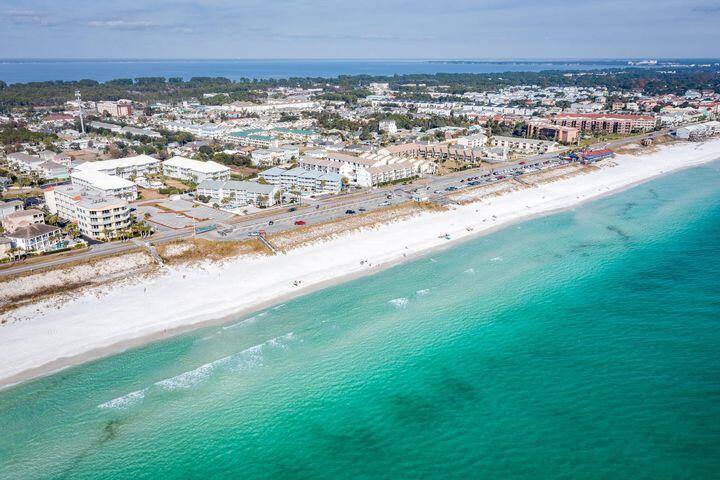 PAVILION PALMS - Residential