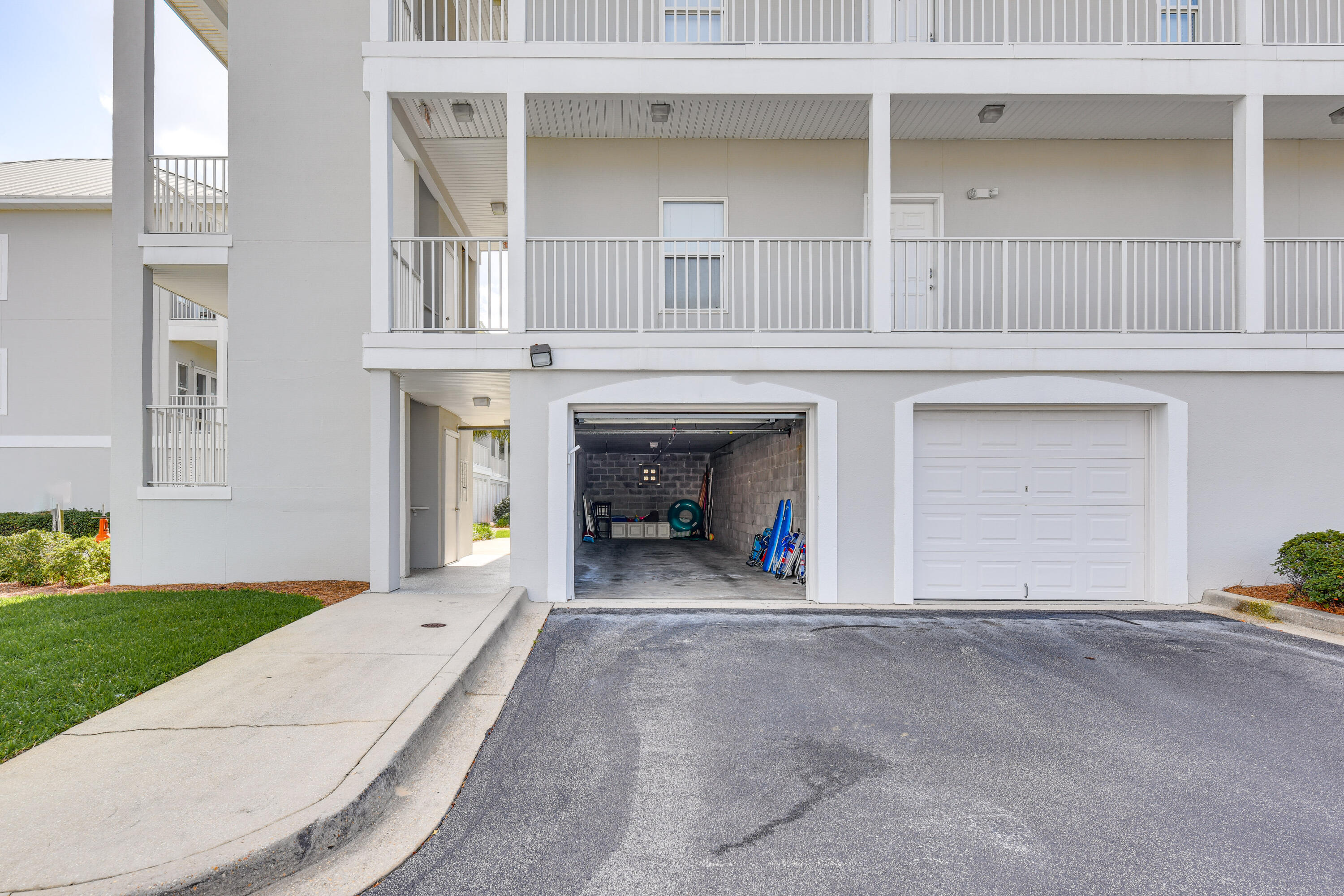 PAVILION PALMS - Residential