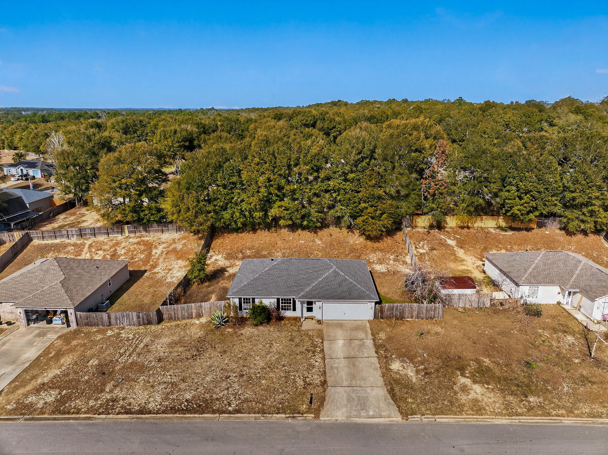 RIDGE CREST PH II LOT 17 BLK C - Residential