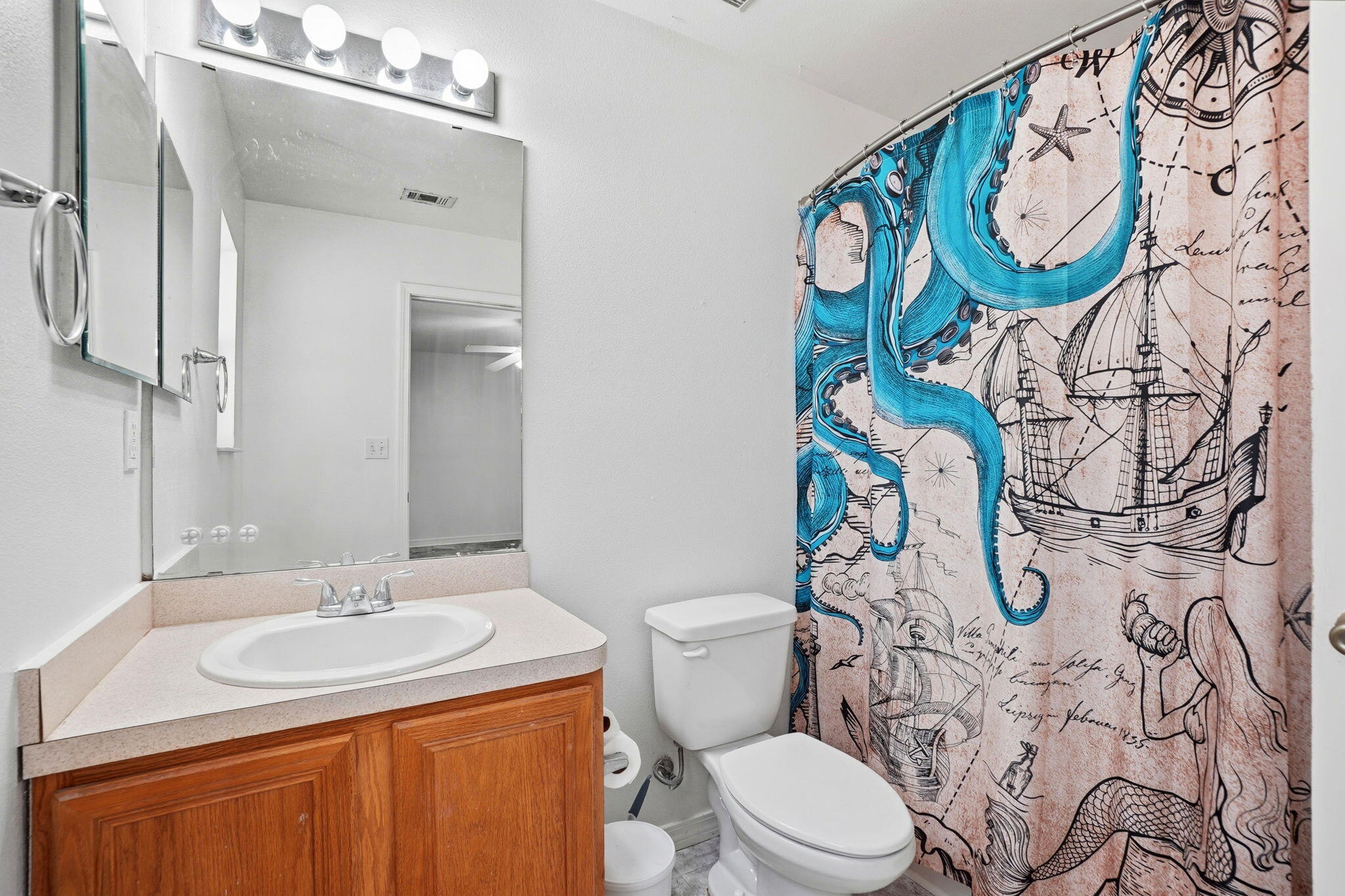 RIDGE CREST PH II LOT 17 BLK C - Residential