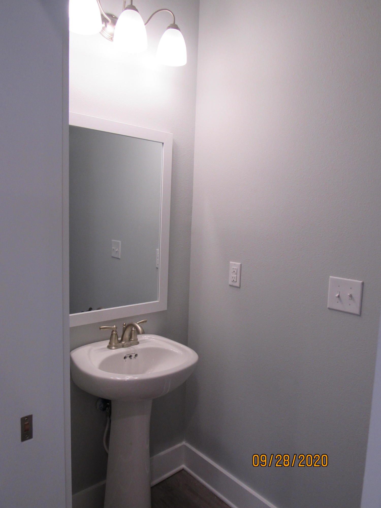 VERANDAS AT FREEPORT - Residential Lease