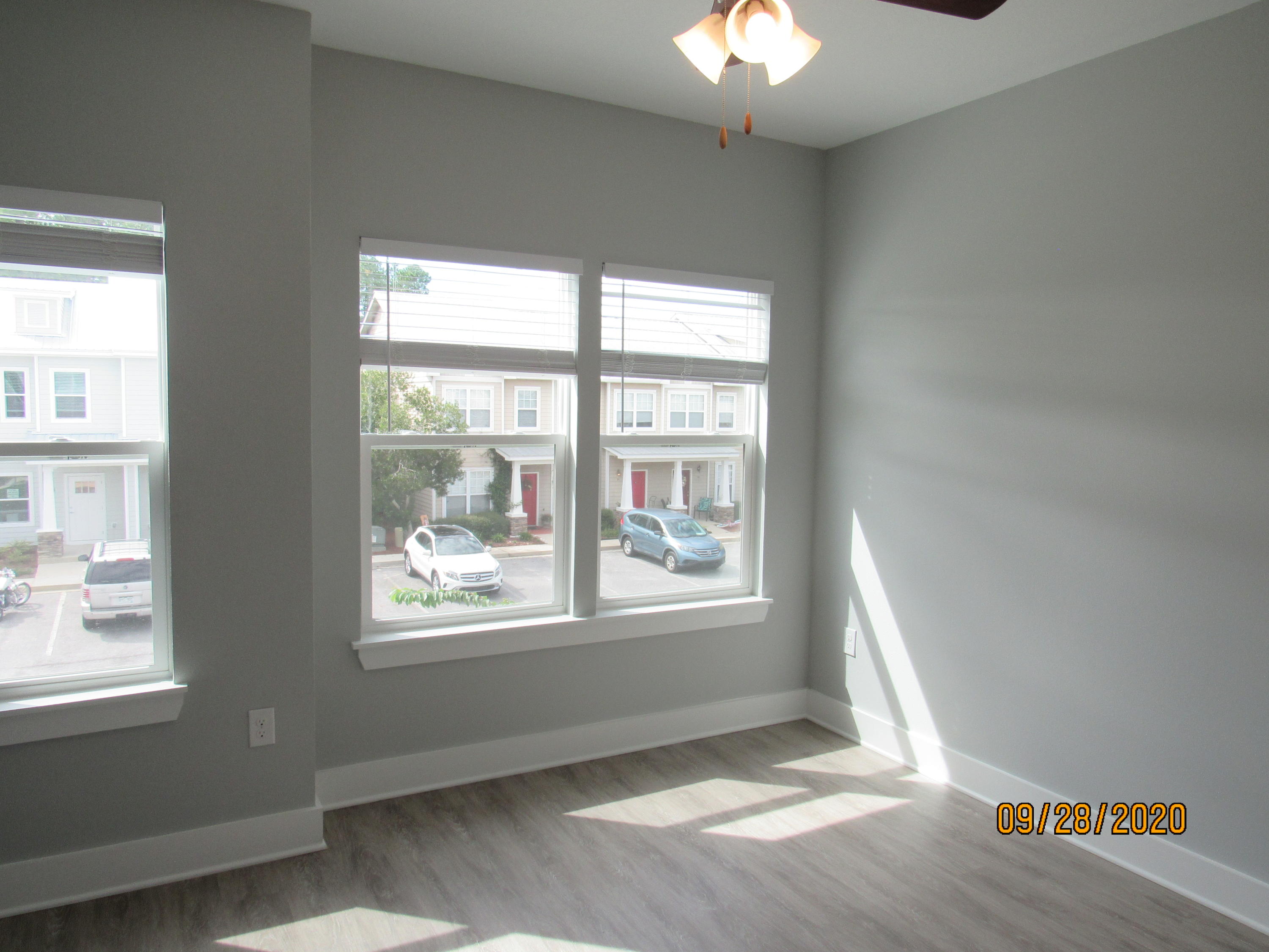 VERANDAS AT FREEPORT - Residential Lease