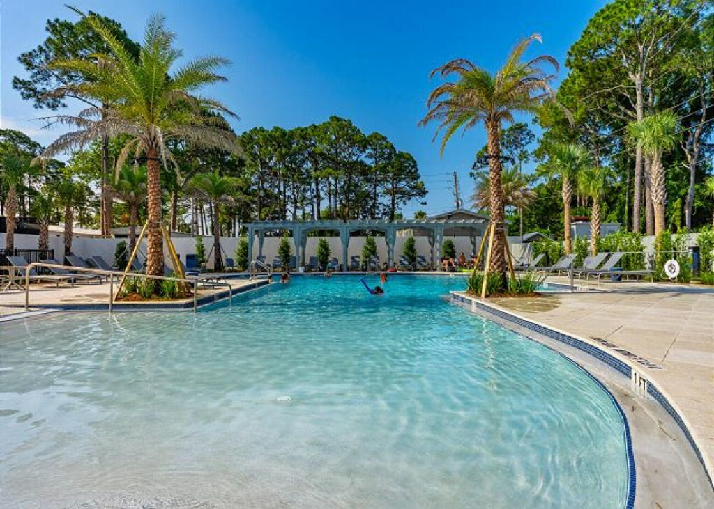 SANDESTIN BEACH VILLAS - Residential