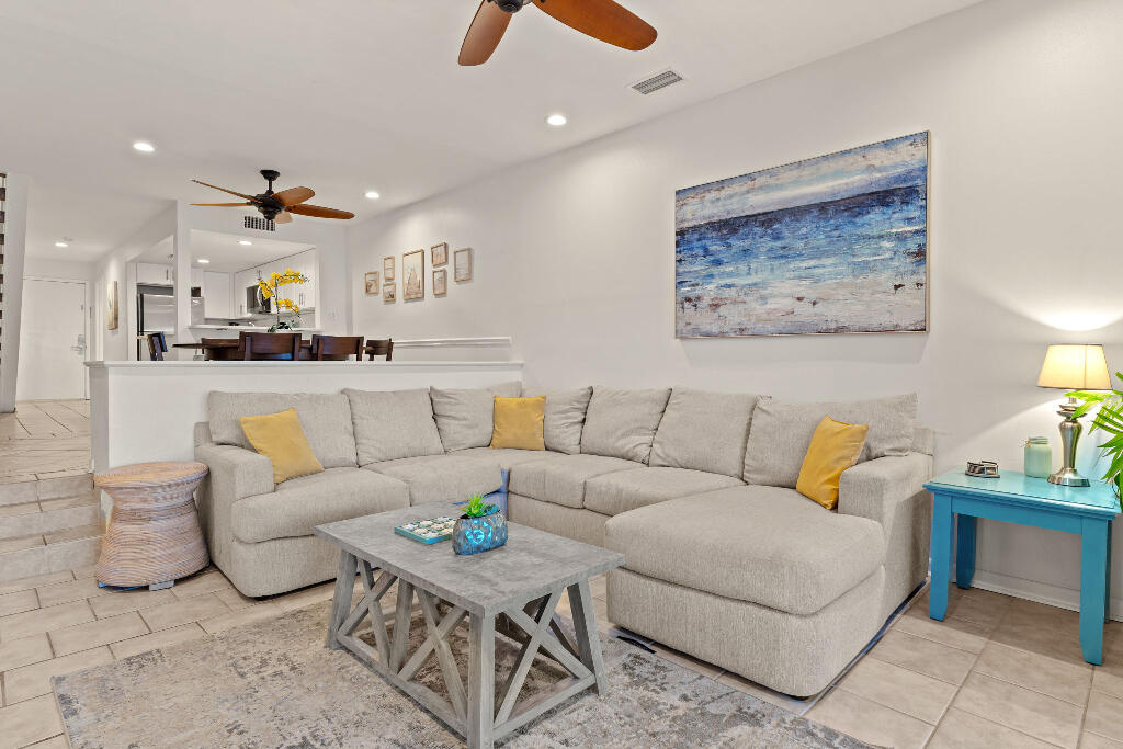 SANDESTIN BEACH VILLAS - Residential