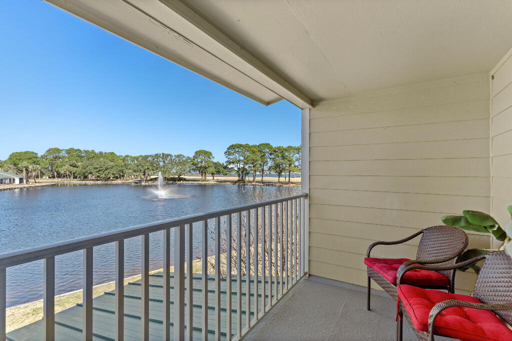 SANDESTIN BEACH VILLAS - Residential