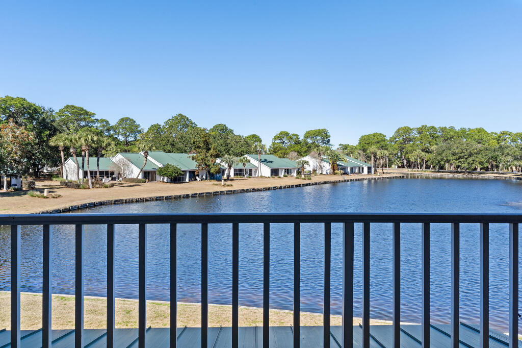 SANDESTIN BEACH VILLAS - Residential