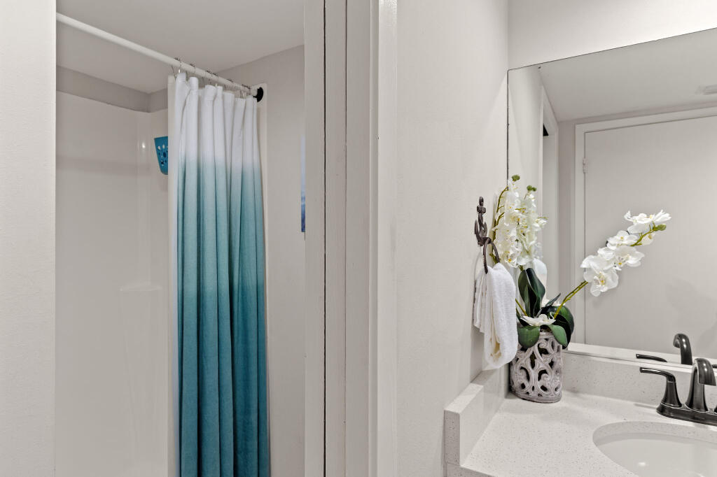 SANDESTIN BEACH VILLAS - Residential