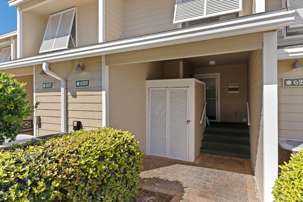 SANDESTIN BEACH VILLAS - Residential