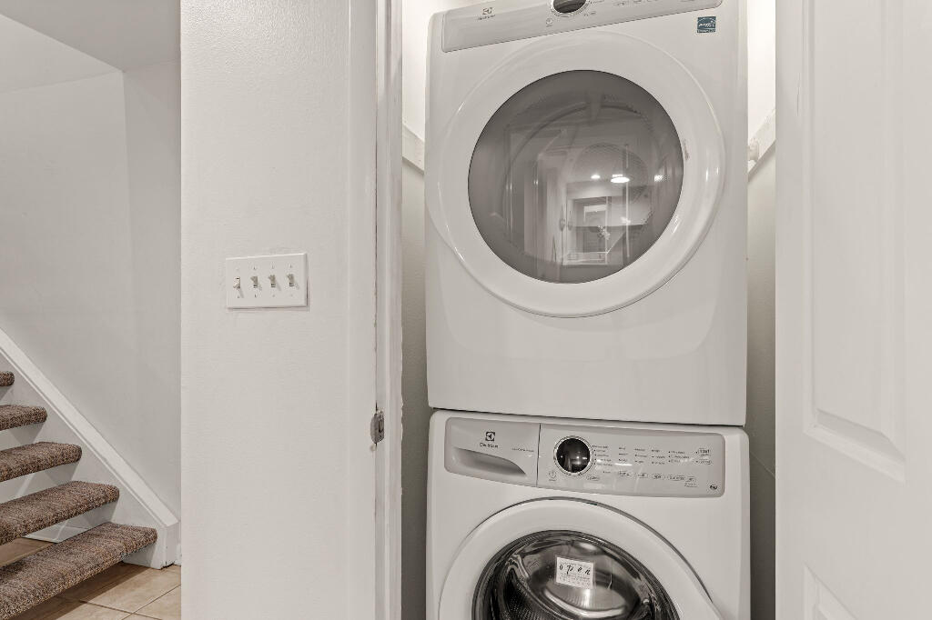 SANDESTIN BEACH VILLAS - Residential